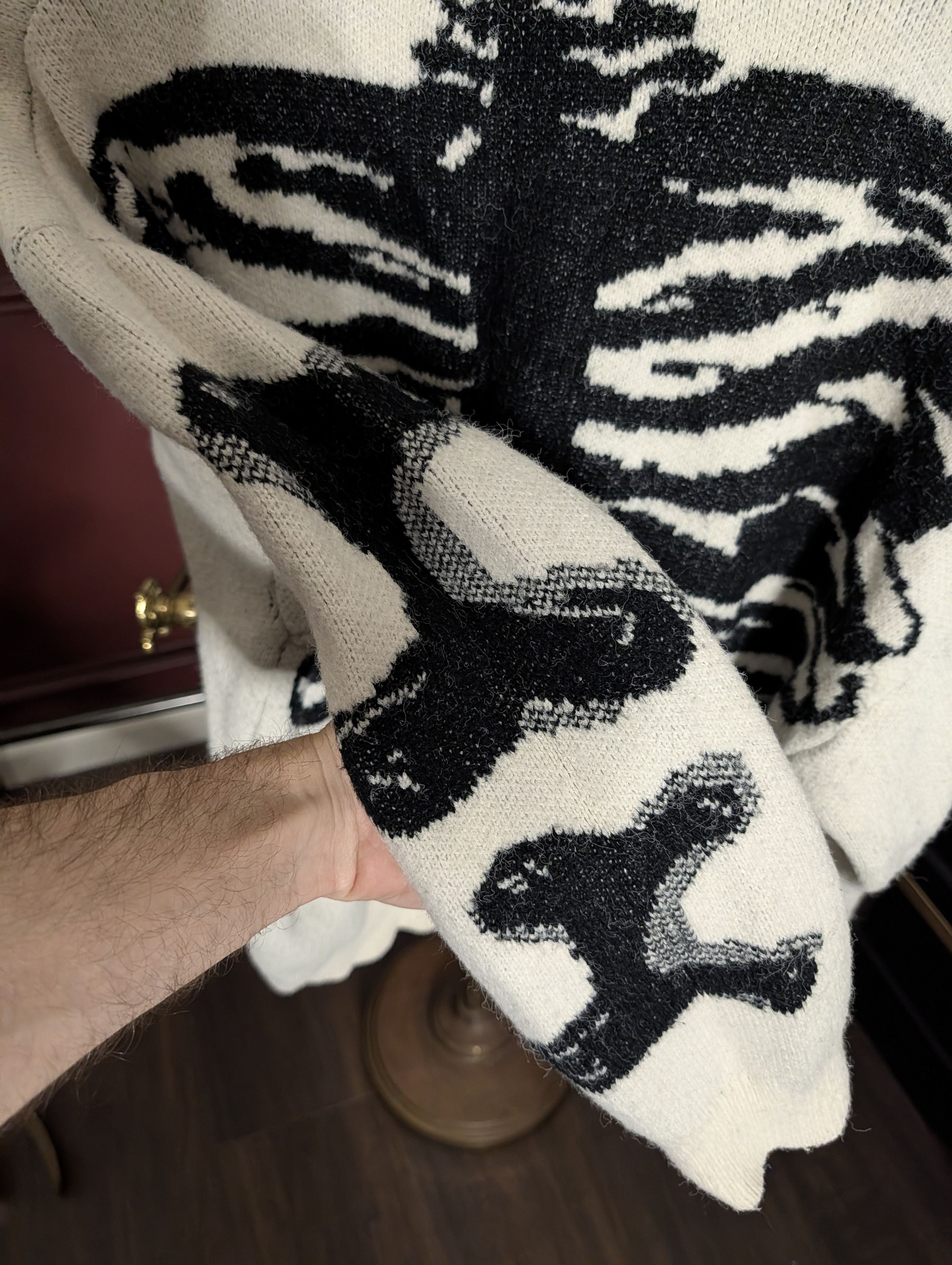 Other AELFRIC EDEN Cream Skeleton Bones Knot Sweater L Size US L / EU 52-54 / 3 - 7 Thumbnail