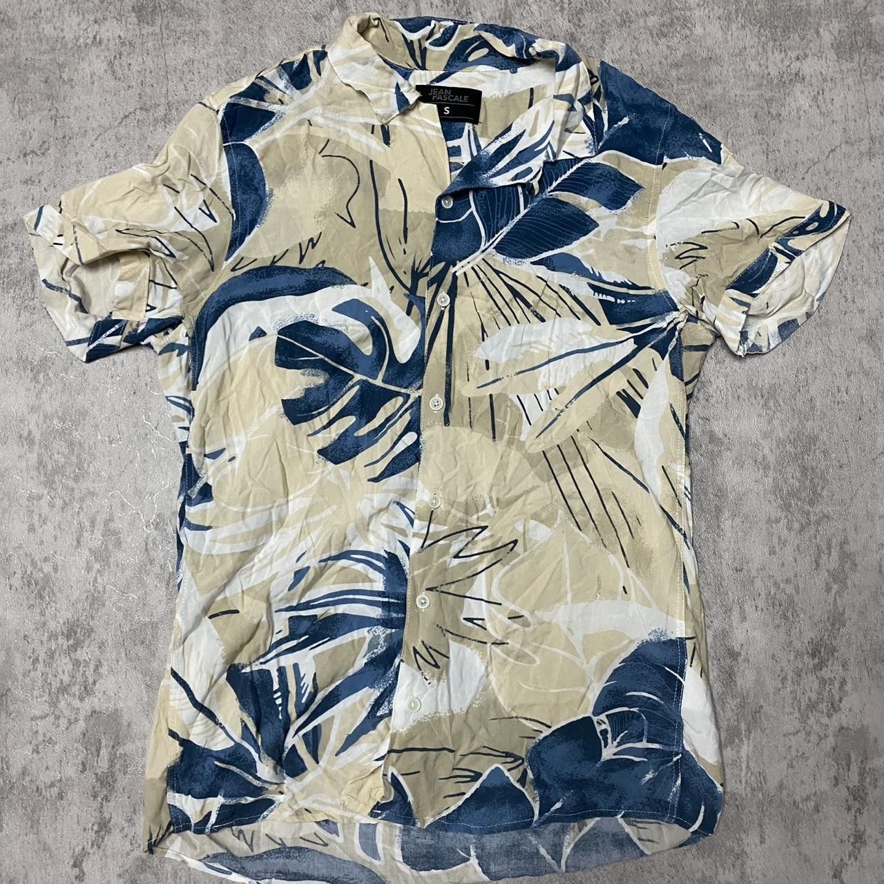 Other Blue and cream short sleeve button down shirt Size US S / EU 44-46 / 1 - 1 Thumbnail