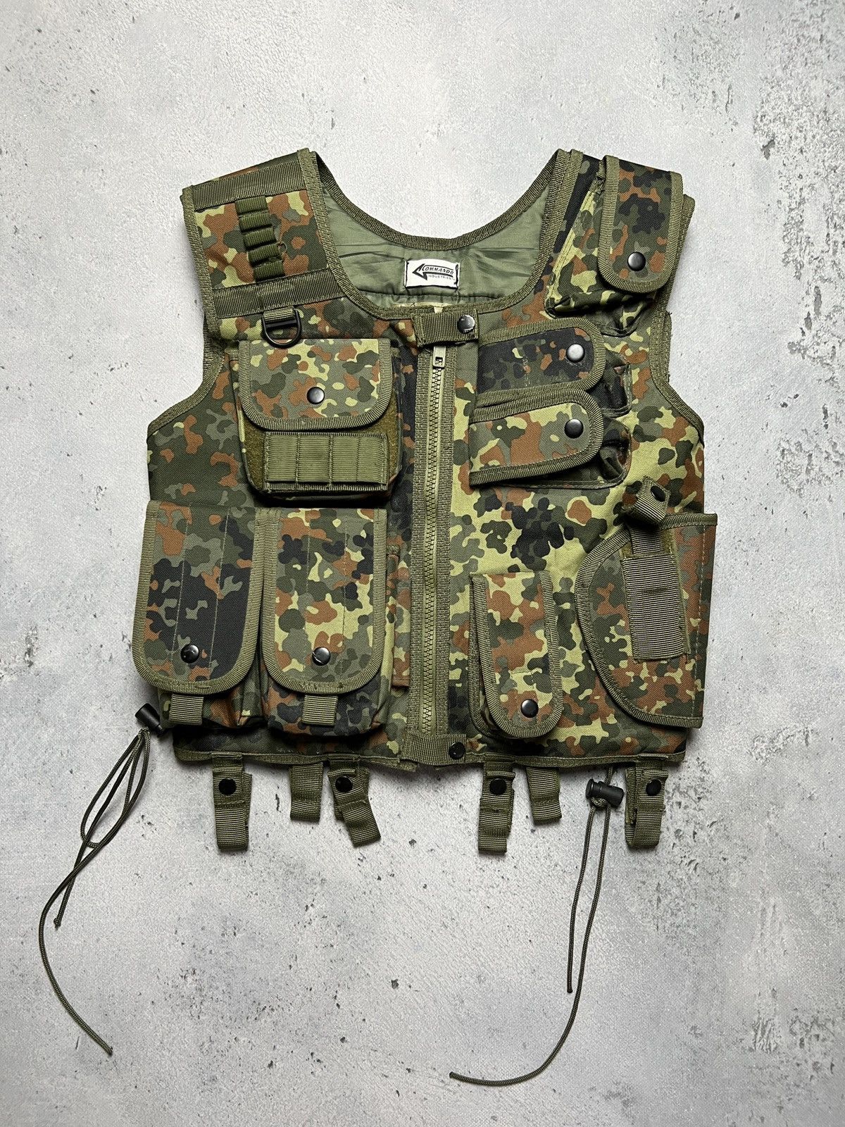 Commando Industries Multipocket Swat Tactical Vest USA Patch