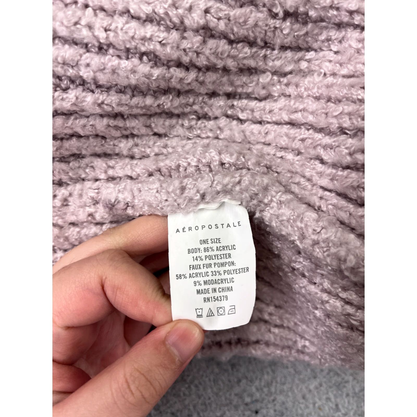 Vintage Aéropostale Beanie Hat Womens One Size Pink Knit Acrylic Faux Fur Pom Size ONE SIZE - 7 Thumbnail