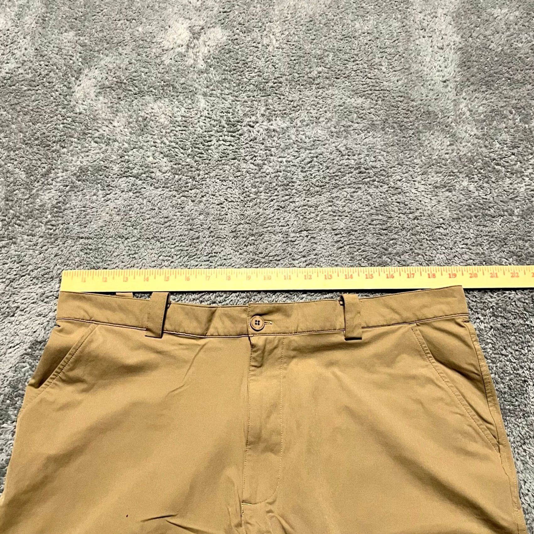 Under Armour Under Armour Golf Shorts Mens 38 Performance Tan Brown Beige Regular Chino Men US 38 Mens Shorts Size US 38 / EU 54 - 7 Thumbnail