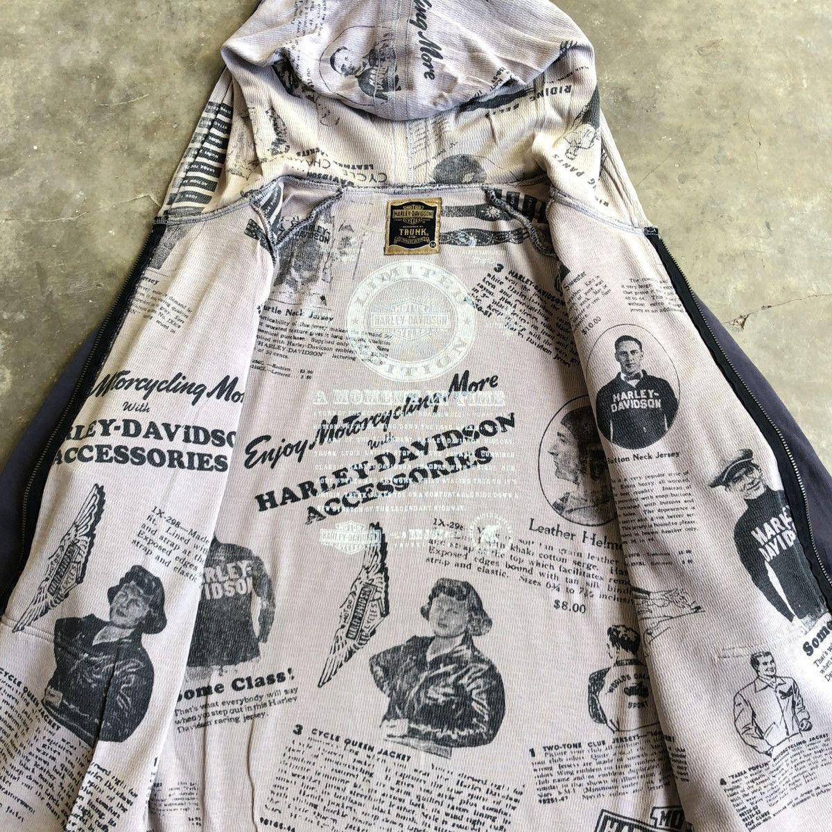 Harley Davidson Trashed🔥Vintage Harley Davidson Motorcycle Ziphoodie Size US XL / EU 56 / 4 - 10 Thumbnail