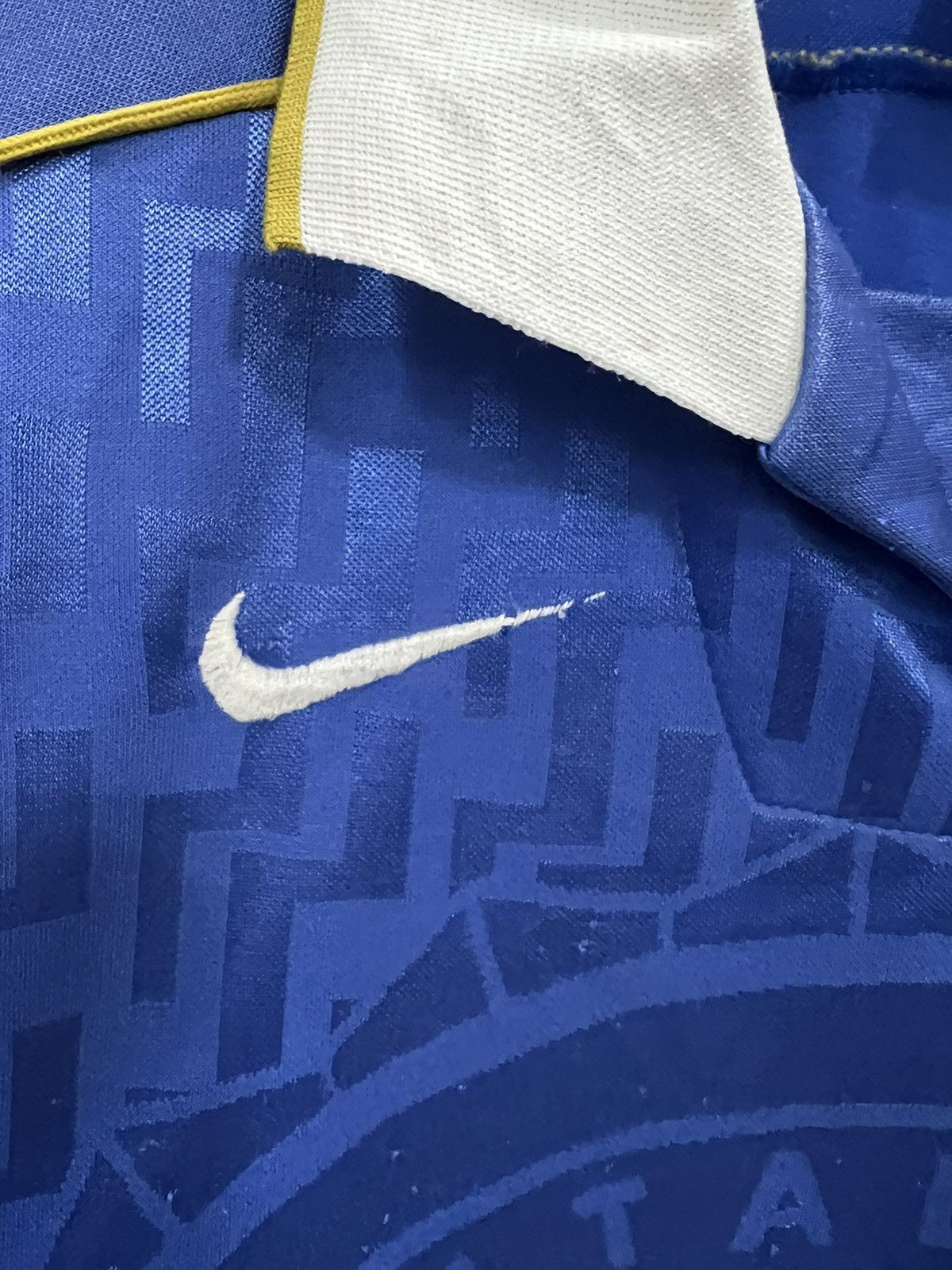 Nike ITALY NIKE HOME JERSEY 1995 1996 ML 4 Size US M / EU 48-50 / 2 - 4 Thumbnail