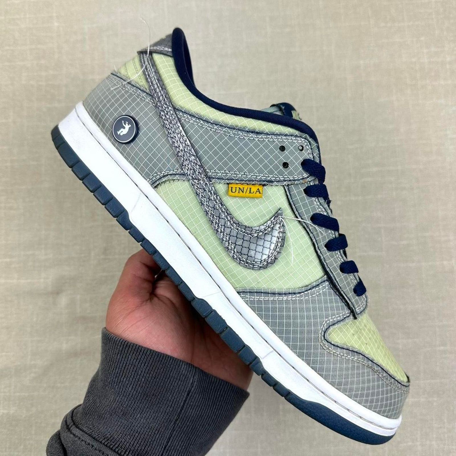 Nike Nike x Union Dunk Low "Pistachio" Size US 10.5 / EU 43-44 - 1 Thumbnail