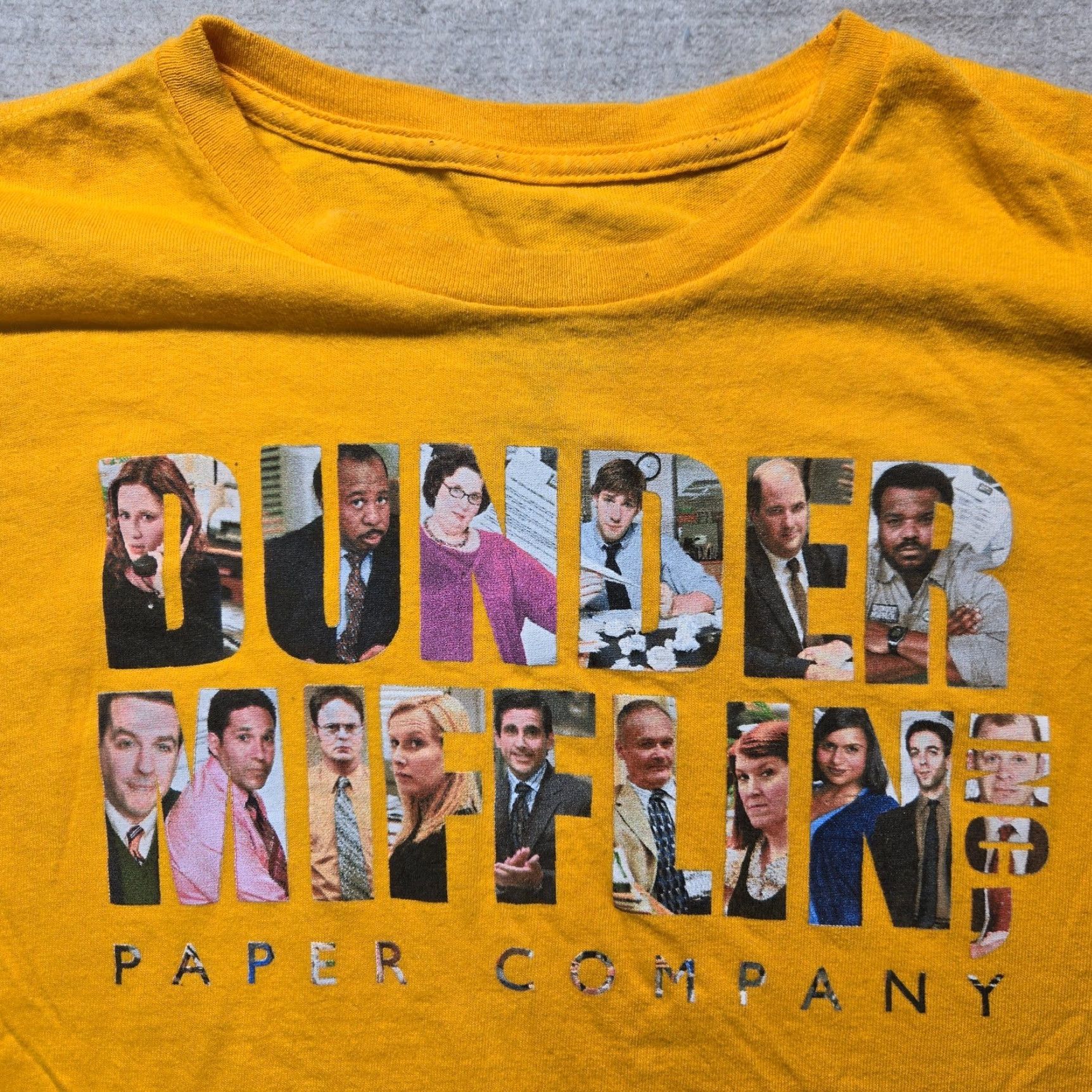 Vintage Dunder Mifflin Inc The Office Graphic Characters Yellow T-Shirt Adult Men's XL Shirt Men XL Yellow The Office 90s Theme Size US XL / EU 56 / 4 - 2 Thumbnail