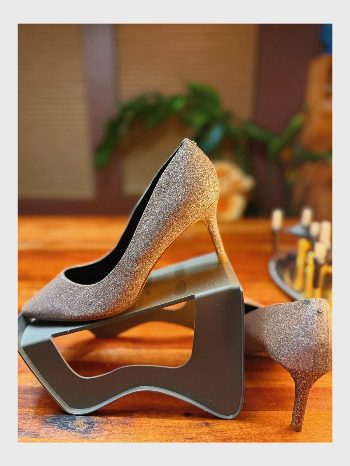 Other Dazzling Gold Glitter Heels Size US 9 / IT 39 - 1 Thumbnail