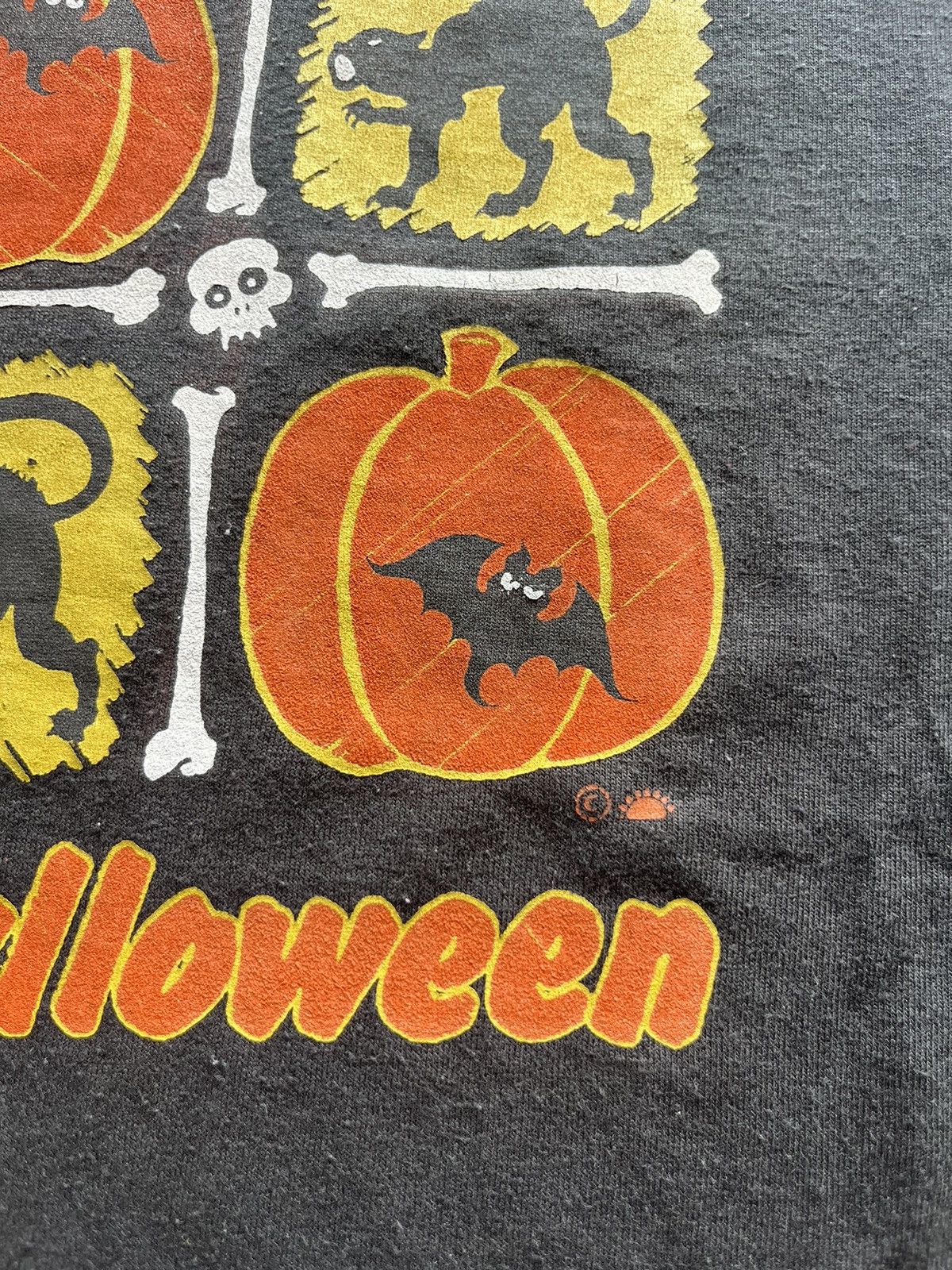 Vintage Vintage Happy Halloween Bat Cat Pumpkin skull Tshirt Size US XL / EU 56 / 4 - 6 Thumbnail