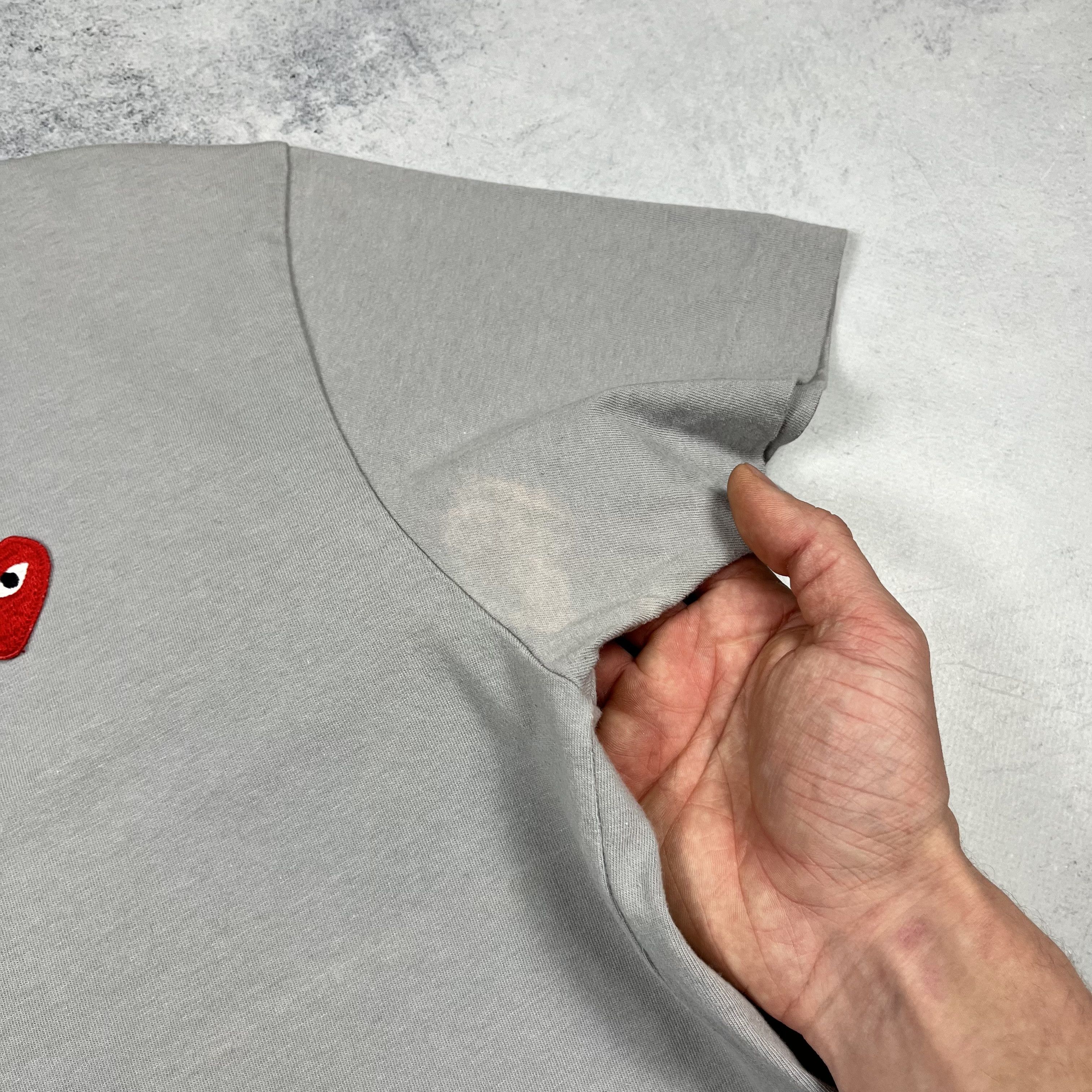 Comme des Garcons Comme Des Garçons Heart Logo T Shirt Size US L / EU 52-54 / 3 - 16 Thumbnail
