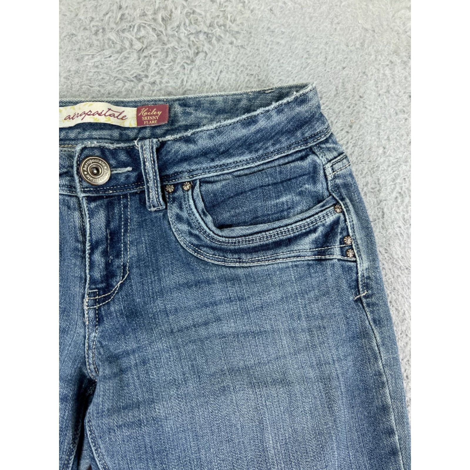 Vintage Aéropostale Jeans Womens 7 Denim Blue 5-Pocket Regular Flared Distressed Cotton Blend Jeans Size 28" / US 6 / IT 42 - 7 Thumbnail