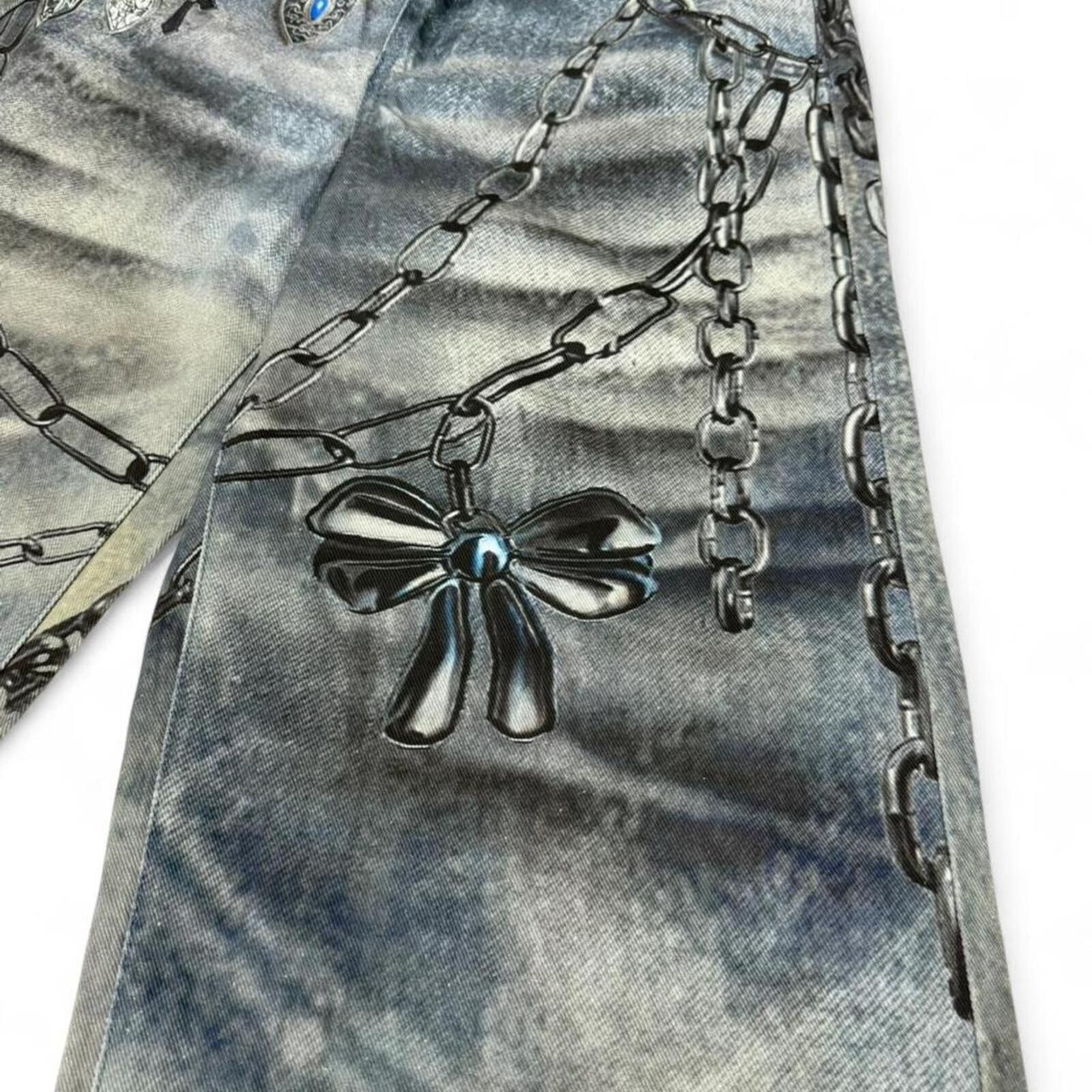 True Religion Blue denim with chain details and heart charm print design Size 28" / US 6 / IT 42 - 5 Thumbnail