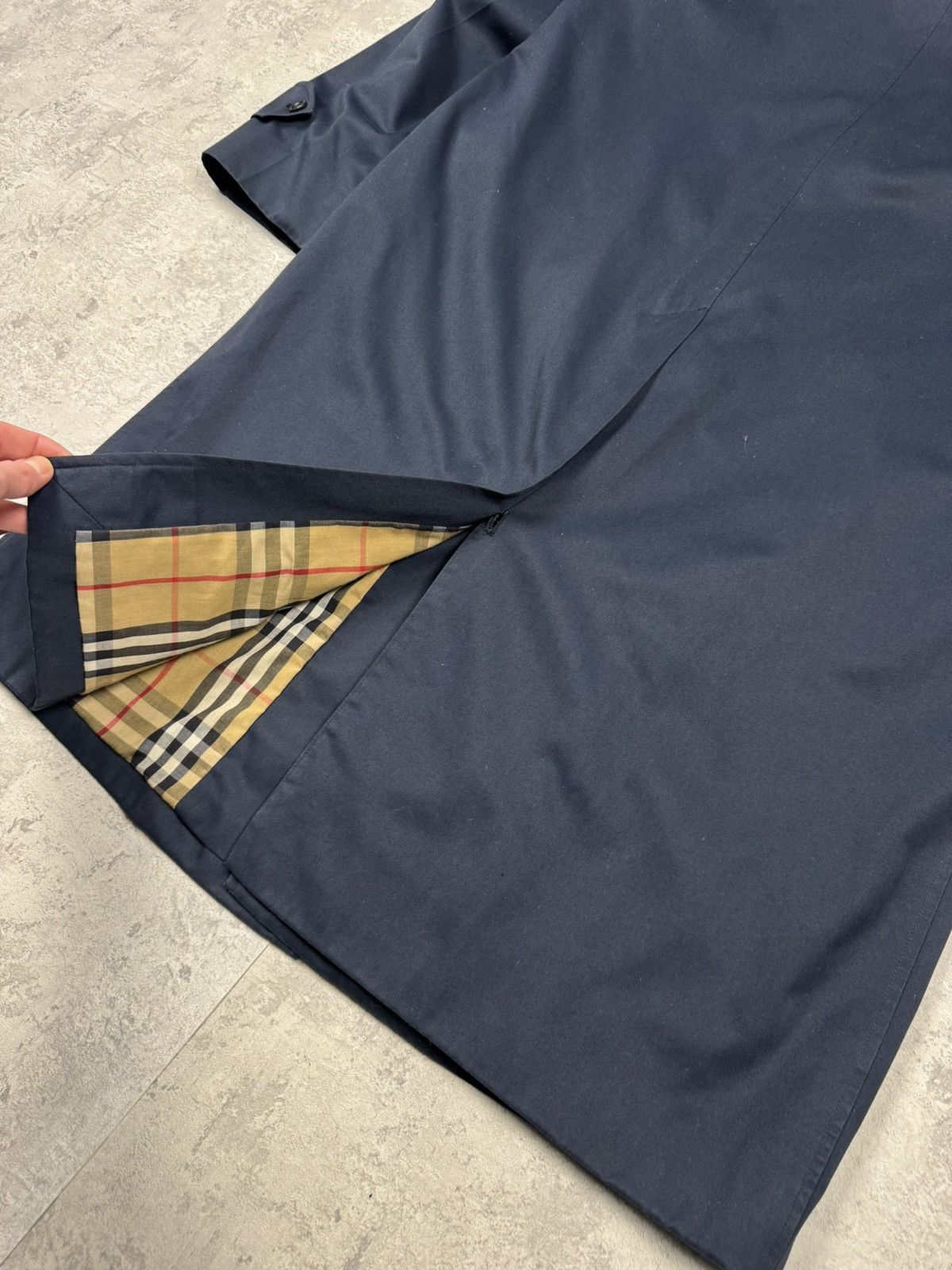 Burberry Vintage Burberry Trench Coat Dark Blue Jacket Size L-XL Size XL / US 12-14 / IT 48-50 - 9 Thumbnail