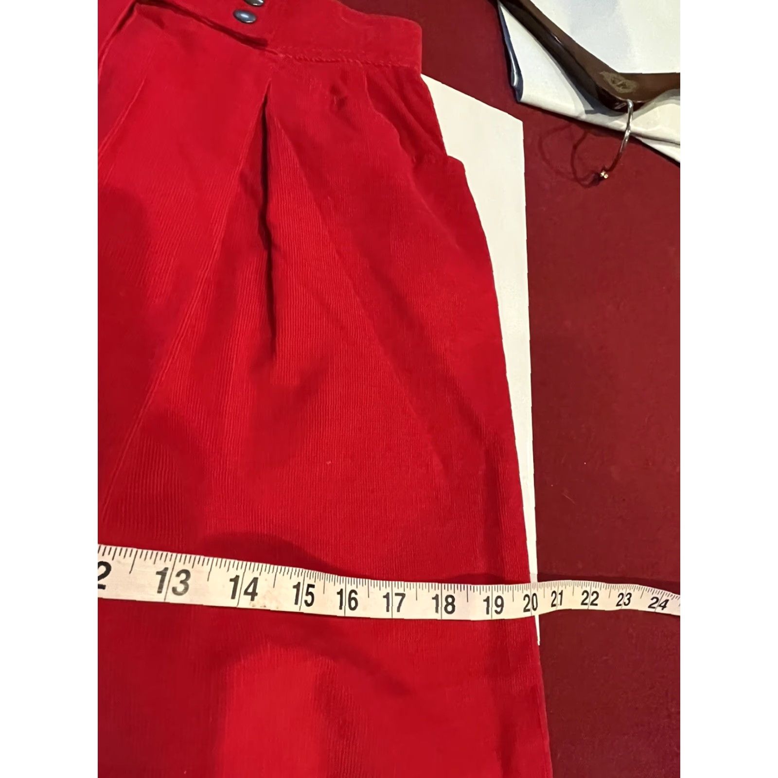 Vintage VINTAGE RED MIDI Pencil Skirt 7/8 High Waist Corduroy Pleats Pockets College Town Women's Skirt Size 28" / US 6 / IT 42 - 6 Thumbnail