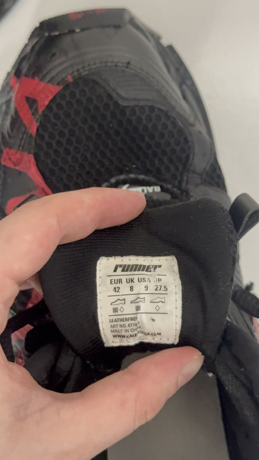 Balenciaga ✅ Balenciaga Runner 1 Graffiti Black Red Faded 42 Size US 9.5 / EU 42-43 - 10 Thumbnail