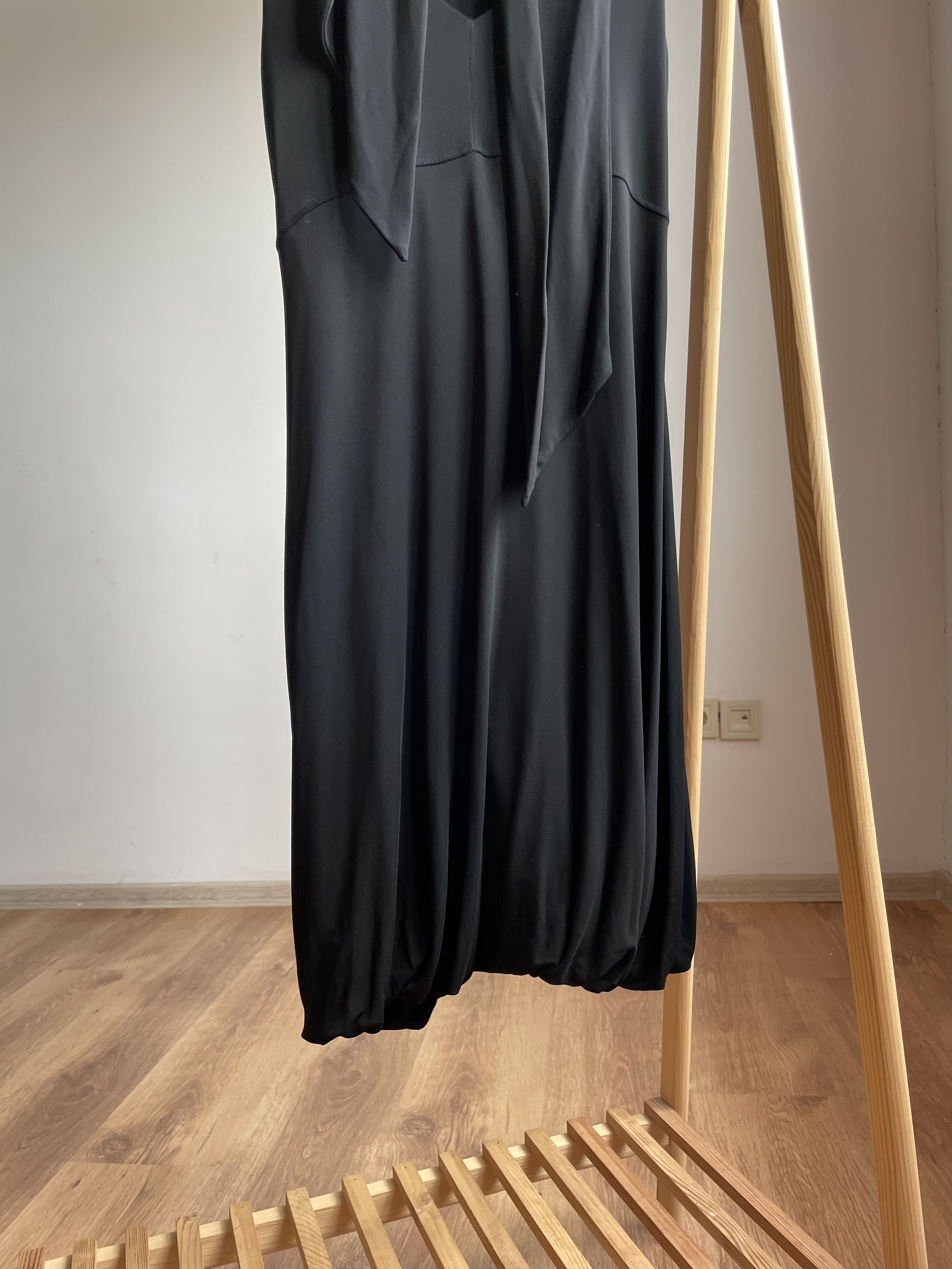 Sarah Pacini Sarah Pacini Scarf Neck Rounded Hem Midi Tank Dress Size M / US 6-8 / IT 42-44 - 8 Thumbnail