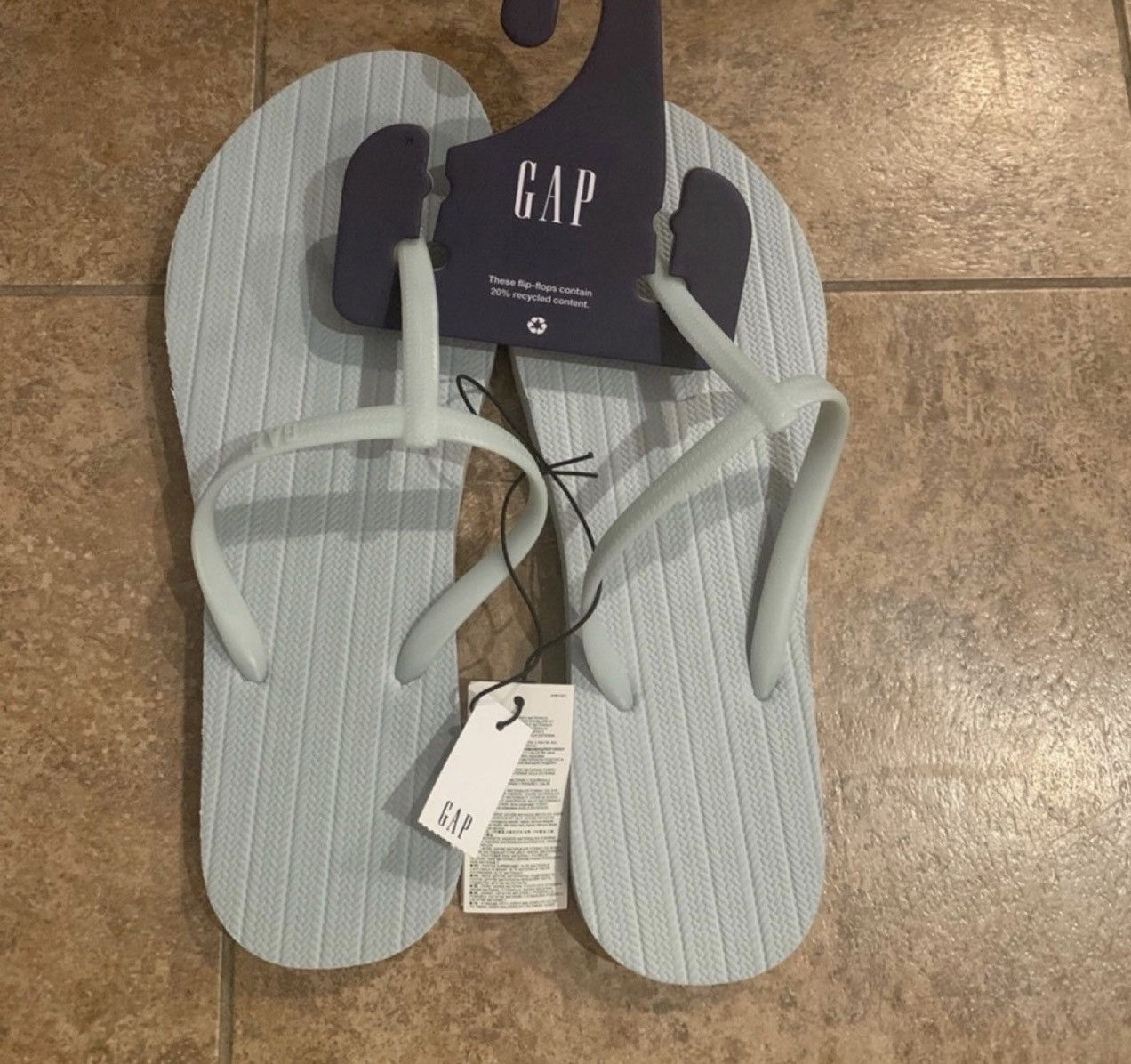 Gap NWT Gap Logo T-Strap Flip Flops Sandals Light Green Size 10 Size US 10 / IT 40 - 1 Thumbnail