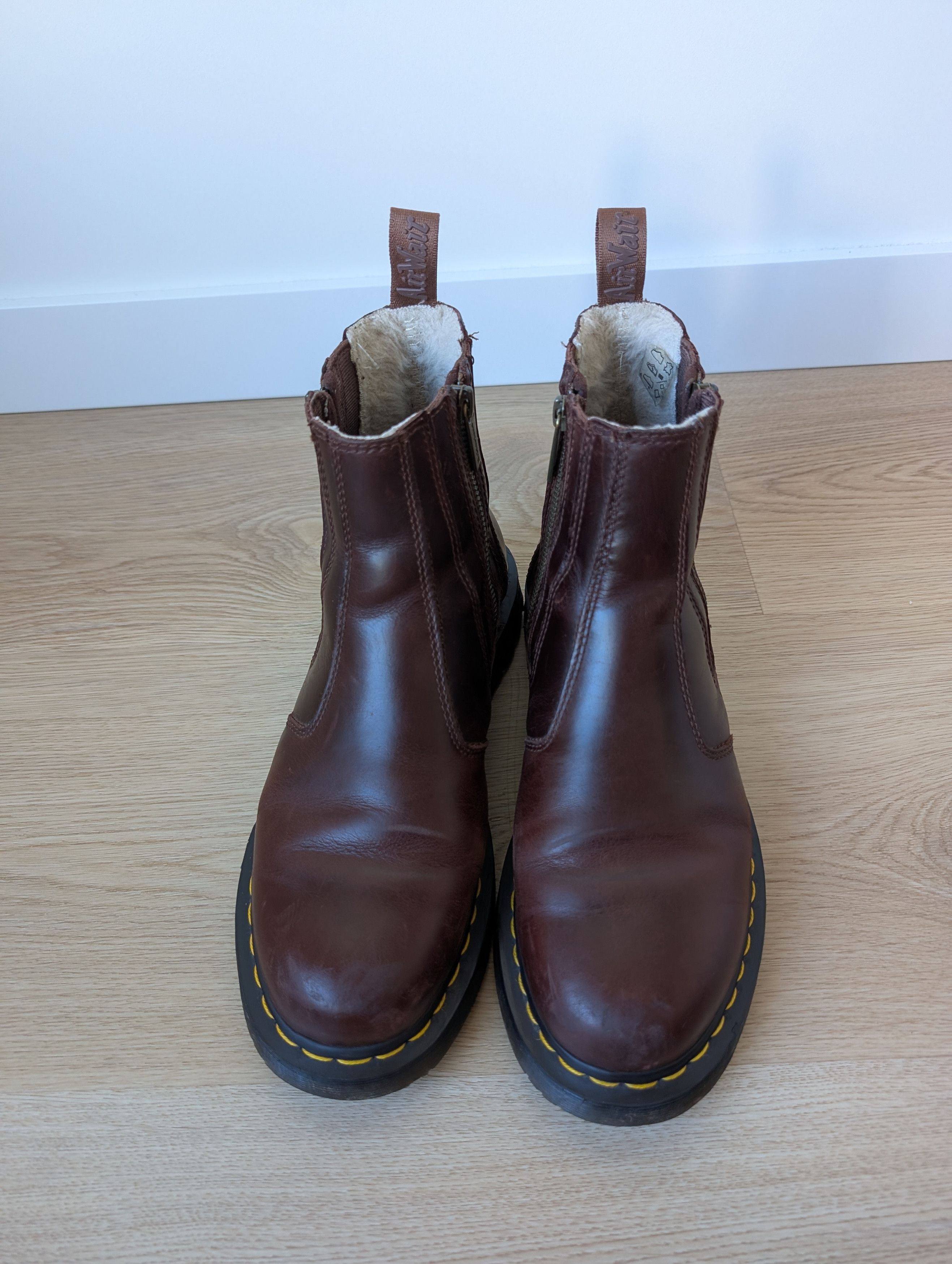 Dr. Martens Dr Martens 2976 Alyson Womens Wintergrip Chelsea Boot Size US 9 / IT 39 - 9 Thumbnail