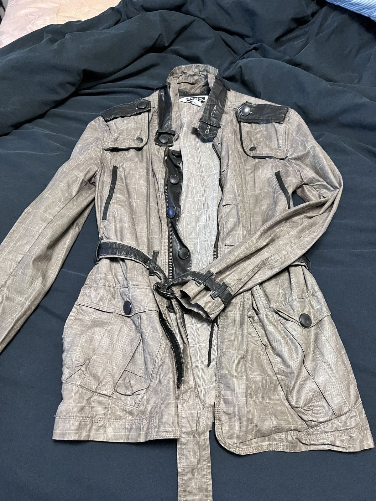 Buckler Fantastic Unisex Buckler Trench Coat Size US M / EU 48-50 / 2 - 5 Thumbnail