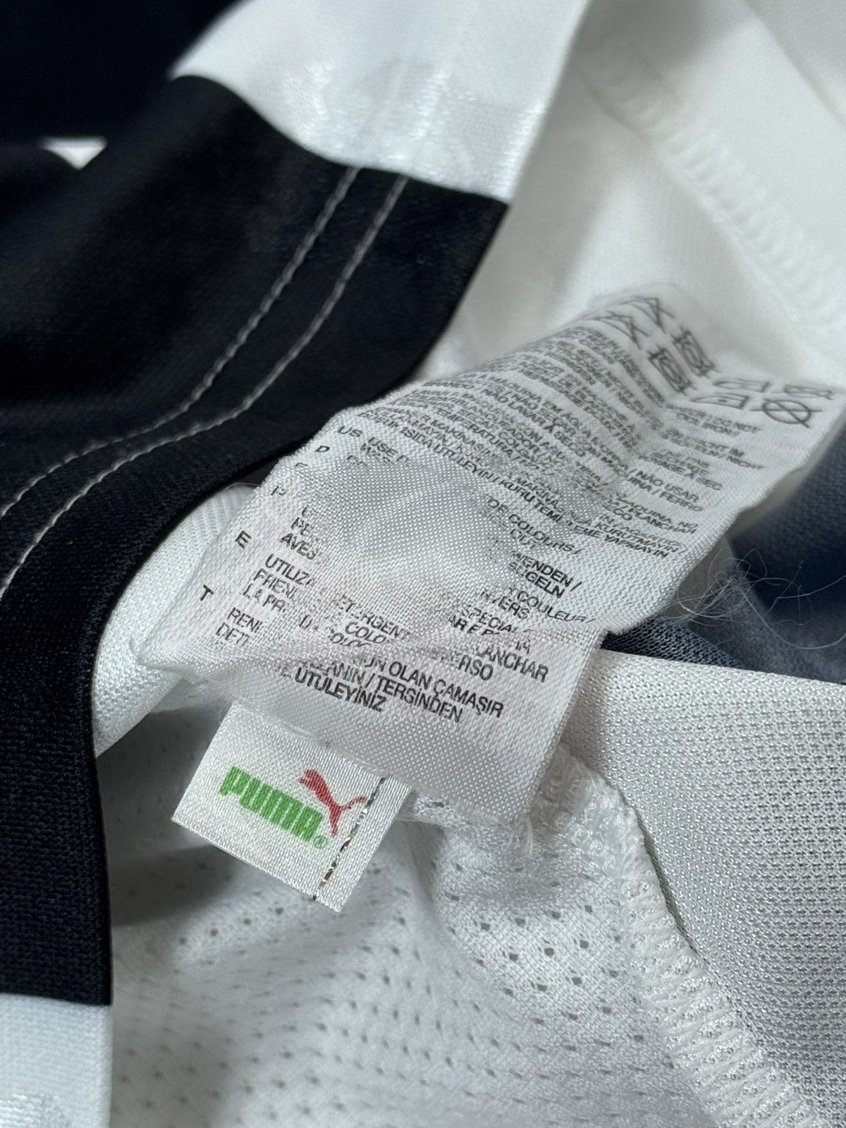 Puma Puma Template Greece home long sleeves football shirt 2010 Size US M / EU 48-50 / 2 - 5 Thumbnail