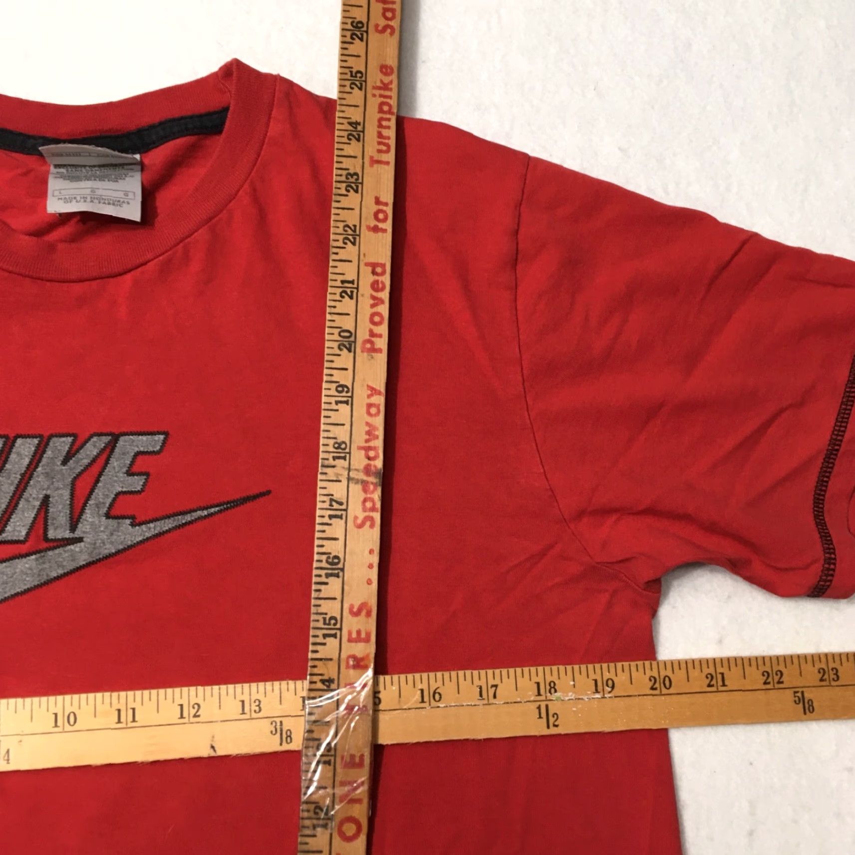 Nike Nike Tee Red T-shirt Men's L Athletic center swoosh Shirt Nike Dri-FIT Logo Cotton Short Sleeve Crew Neck Sports Casual Mens Red Shirt Size US L / EU 52-54 / 3 - 4 Thumbnail