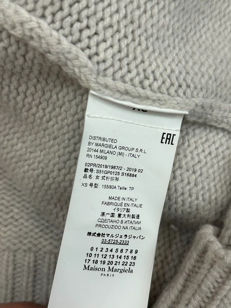 Maison Margiela Maison Margiela Silhouette V-neck sweater Size XS / US 0-2 / IT 36-38 - 3 Thumbnail