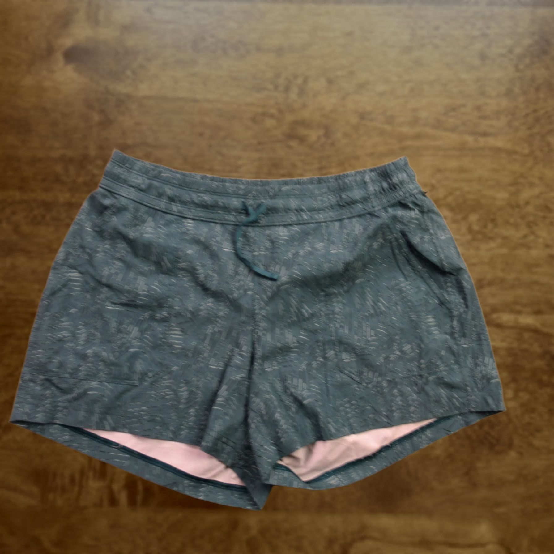 Vintage Kuhl Womens Athletic Hiking Shorts Size L - Green - Drawstring Size 30" / US 8 / IT 44 - 1 Thumbnail