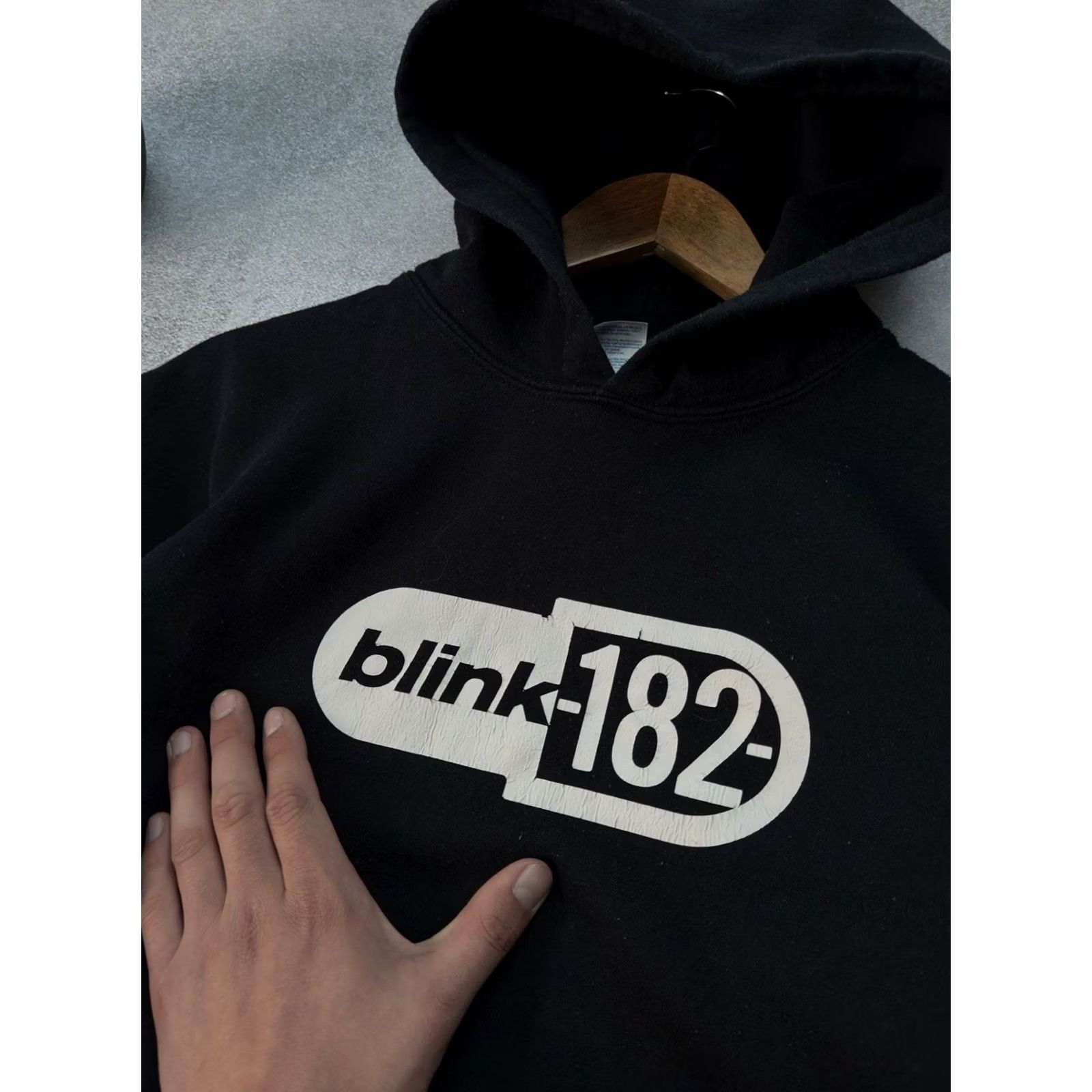 Gildan VINTAGE Blink-182 Gildan Black Punk Rock Hoodie Men M Size US M / EU 48-50 / 2 - 5 Thumbnail