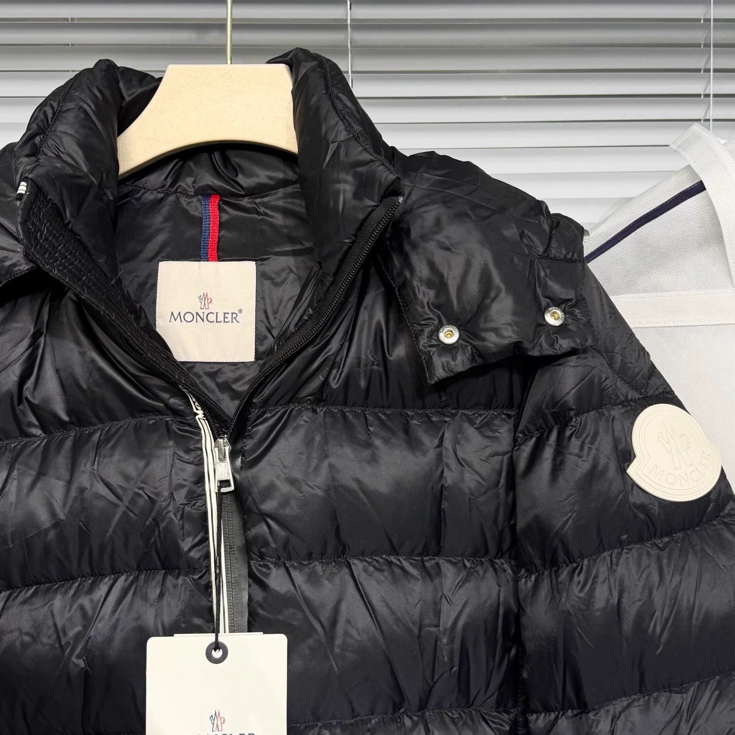 Moncler Moncler Black Down Jacket Big Logo Striped Letter Hood 1 Size S / US 4 / IT 40 - 4 Thumbnail