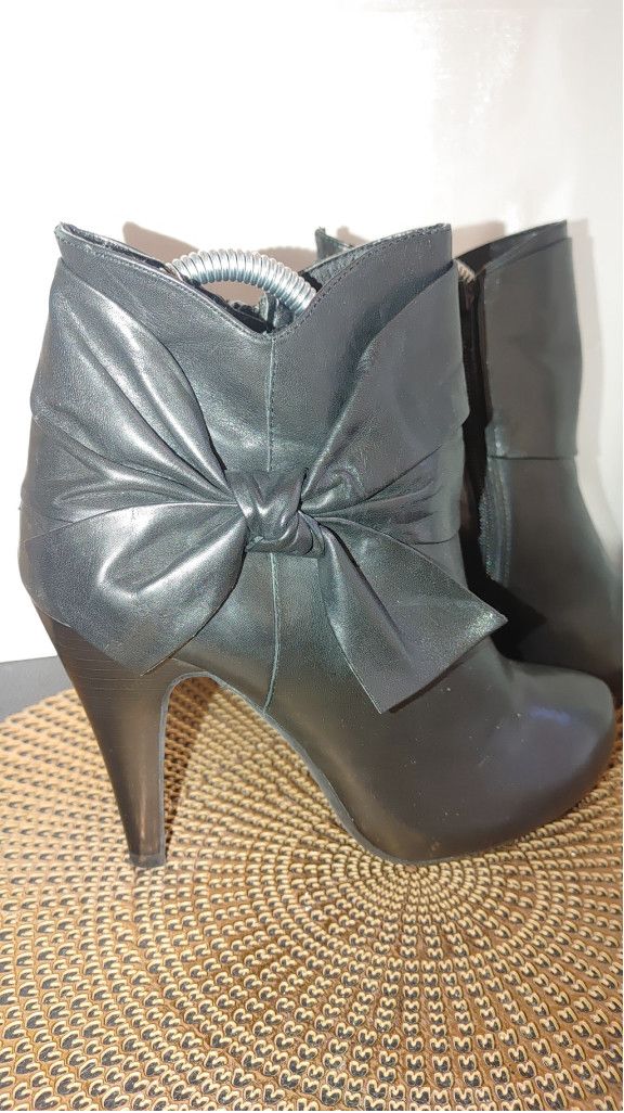 Gianni Valentino Gianni Bini Leather Booties Size 8.5M Size US 8.5 / IT 38.5 - 4 Thumbnail