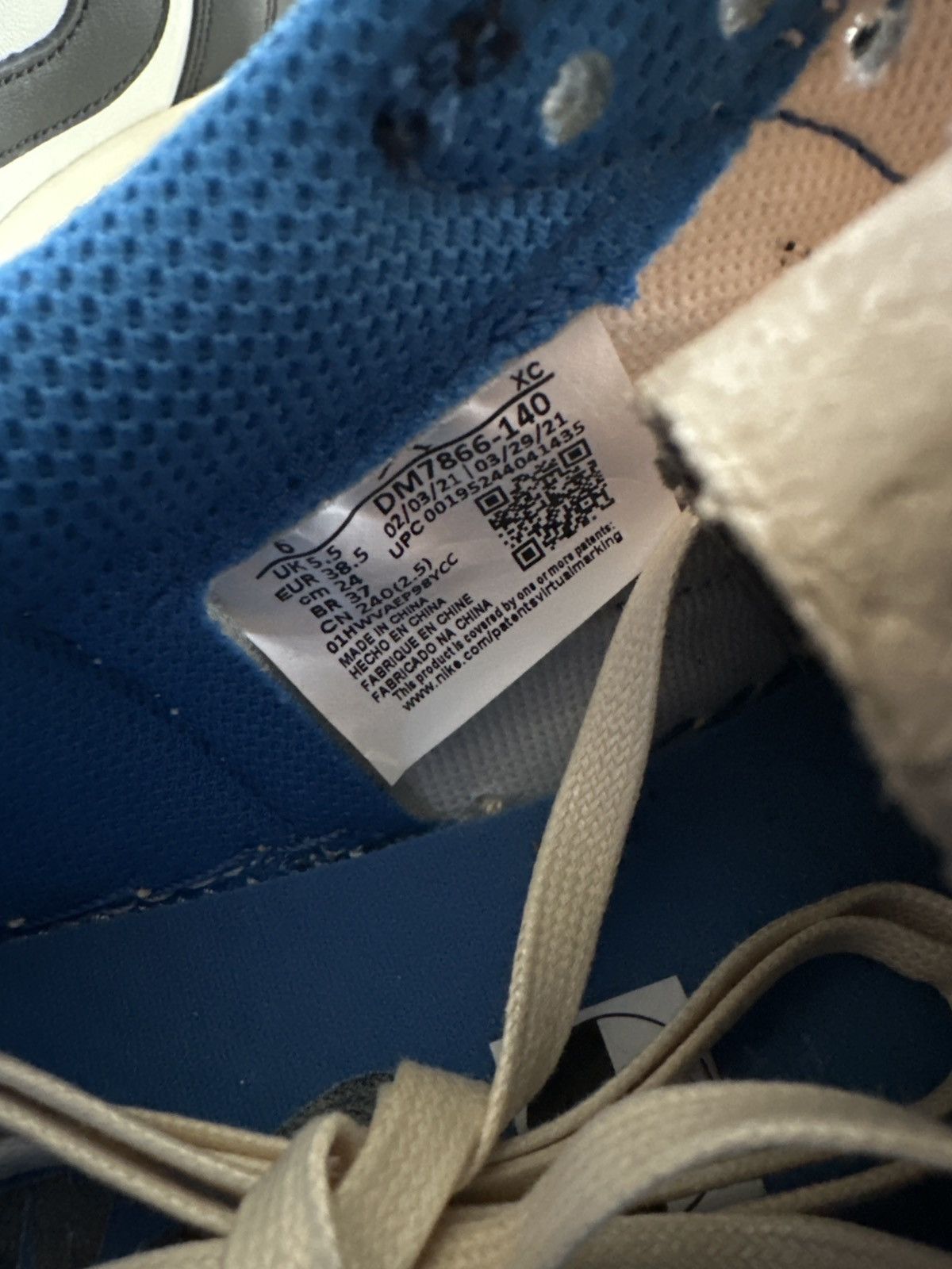 Nike Air Jordan 1 Low OG Travis Scott Fragment Size US 6 / EU 39 - 6 Thumbnail