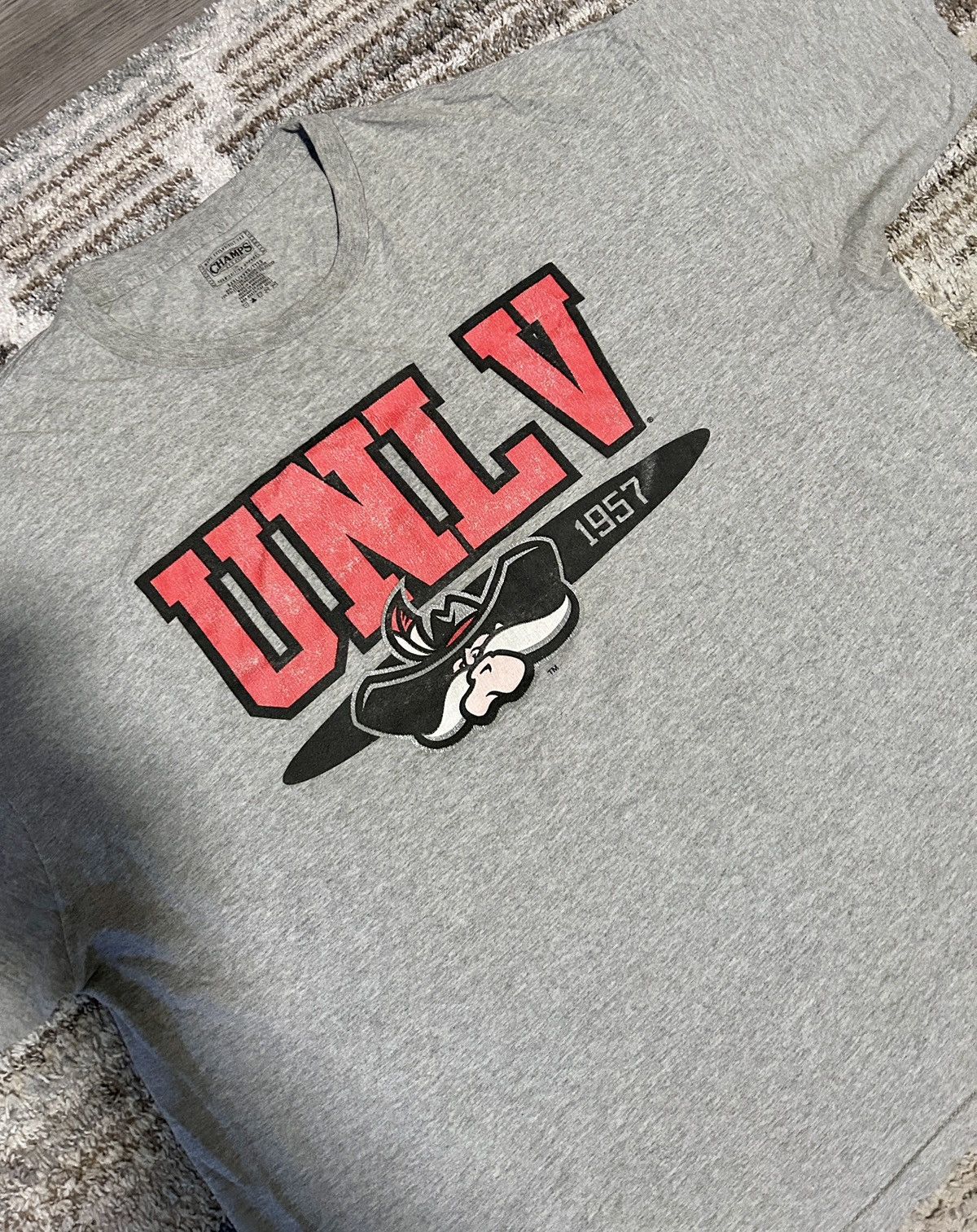 Champs Sport UNLV Rebels Logo Gray T-Shirt Size US XXL / EU 58 / 5 - 1 Thumbnail