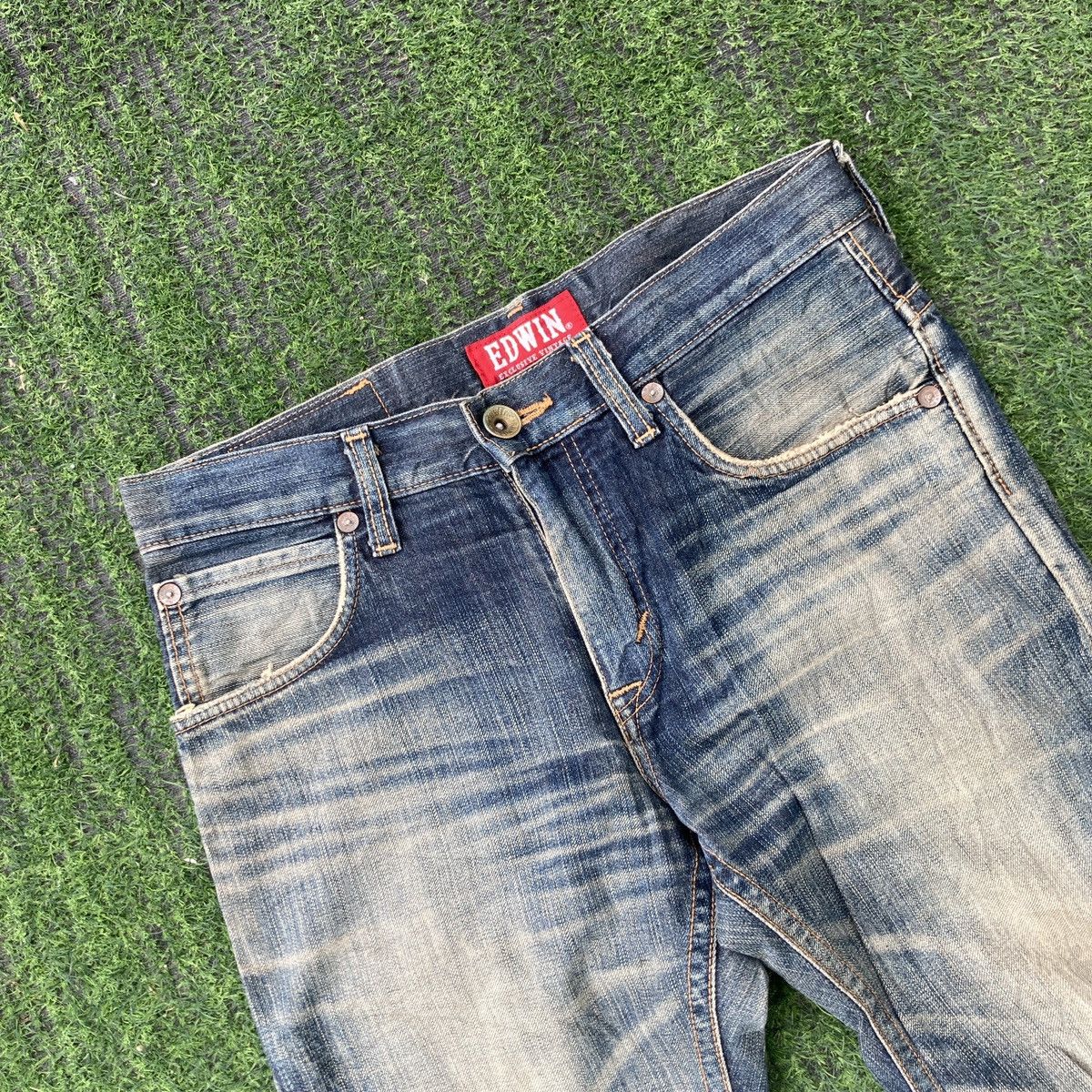 Edwin EDWIN EXCLUSIVE VINTAGE FLARED RIPPED BOOTCUT JEANS Size US 31 - 3 Thumbnail