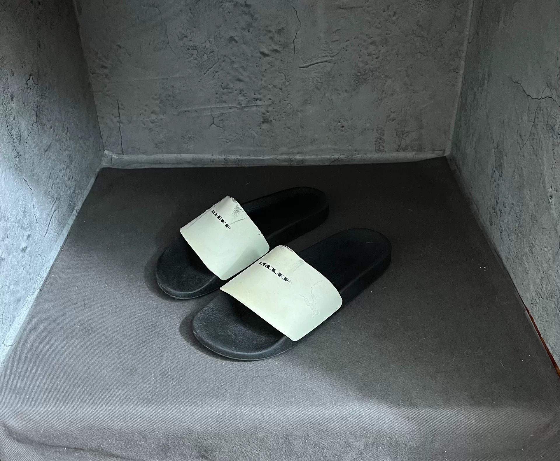 Rick Owens Drkshdw Rick Owens Black Slide Sandals Size US 8 / EU 41 - 1 Thumbnail