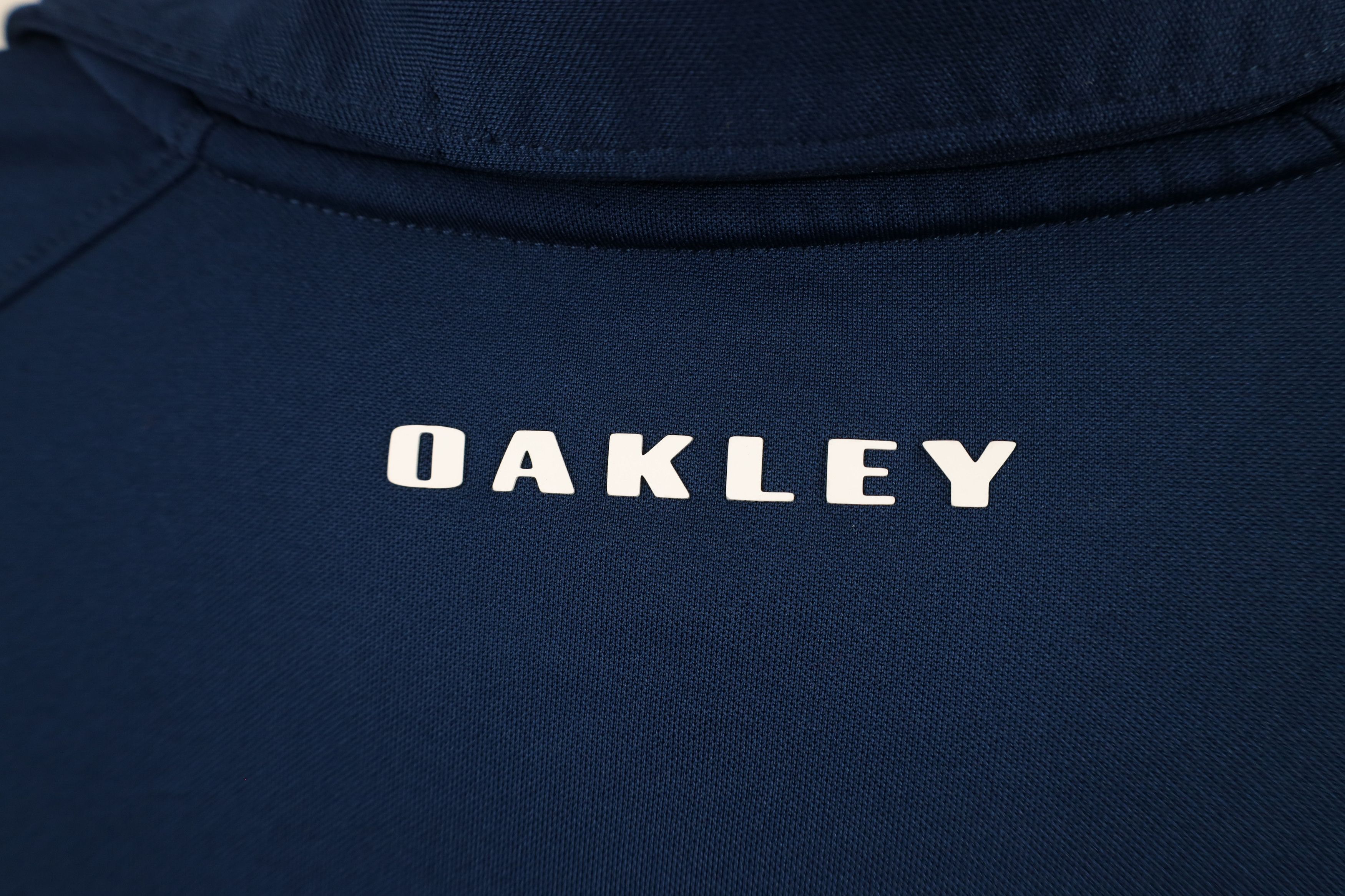 Oakley Vintage Oakley Distressed Spell Out Knit Golf Polo Shirt Size US XL / EU 56 / 4 - 11 Thumbnail