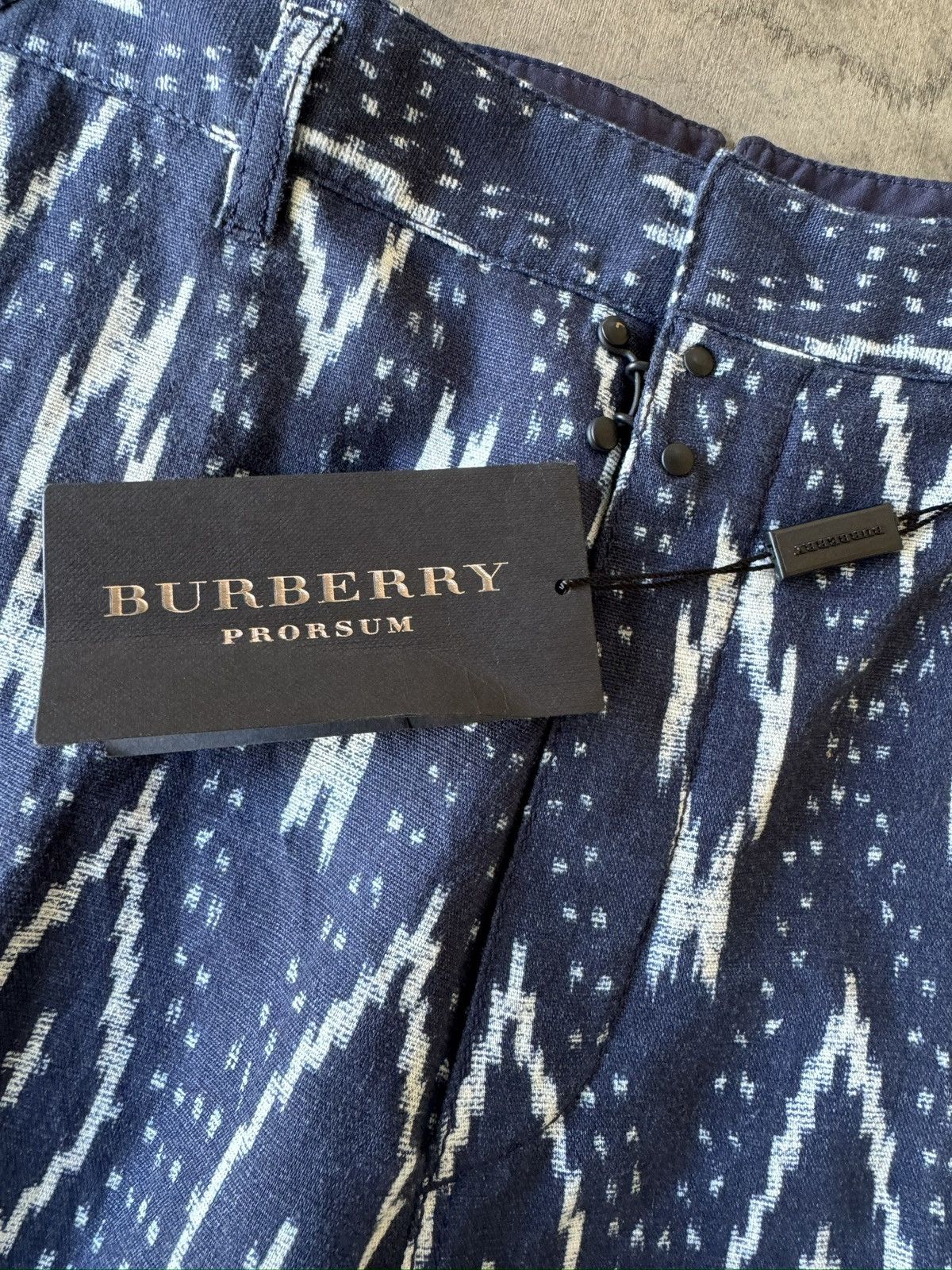 Burberry SS 2012 Burberry NWT Indigo White Ikat Tri Blend Pants Size US 36 / EU 52 - 4 Thumbnail