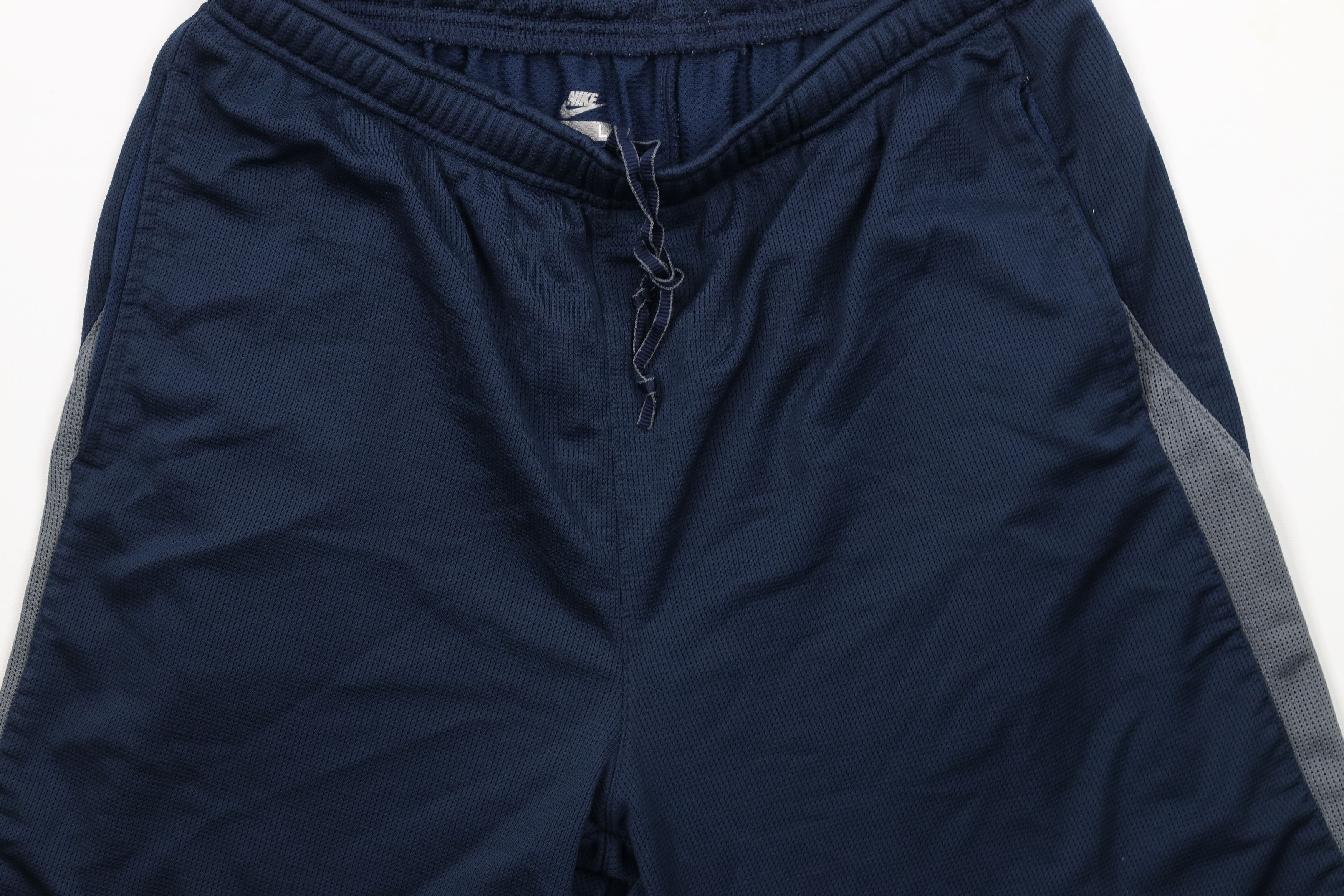 Nike × Vintage Vintage Nike Mini Swoosh Block Letter Above Knee Shorts Size US 34 / EU 50 - 3 Thumbnail