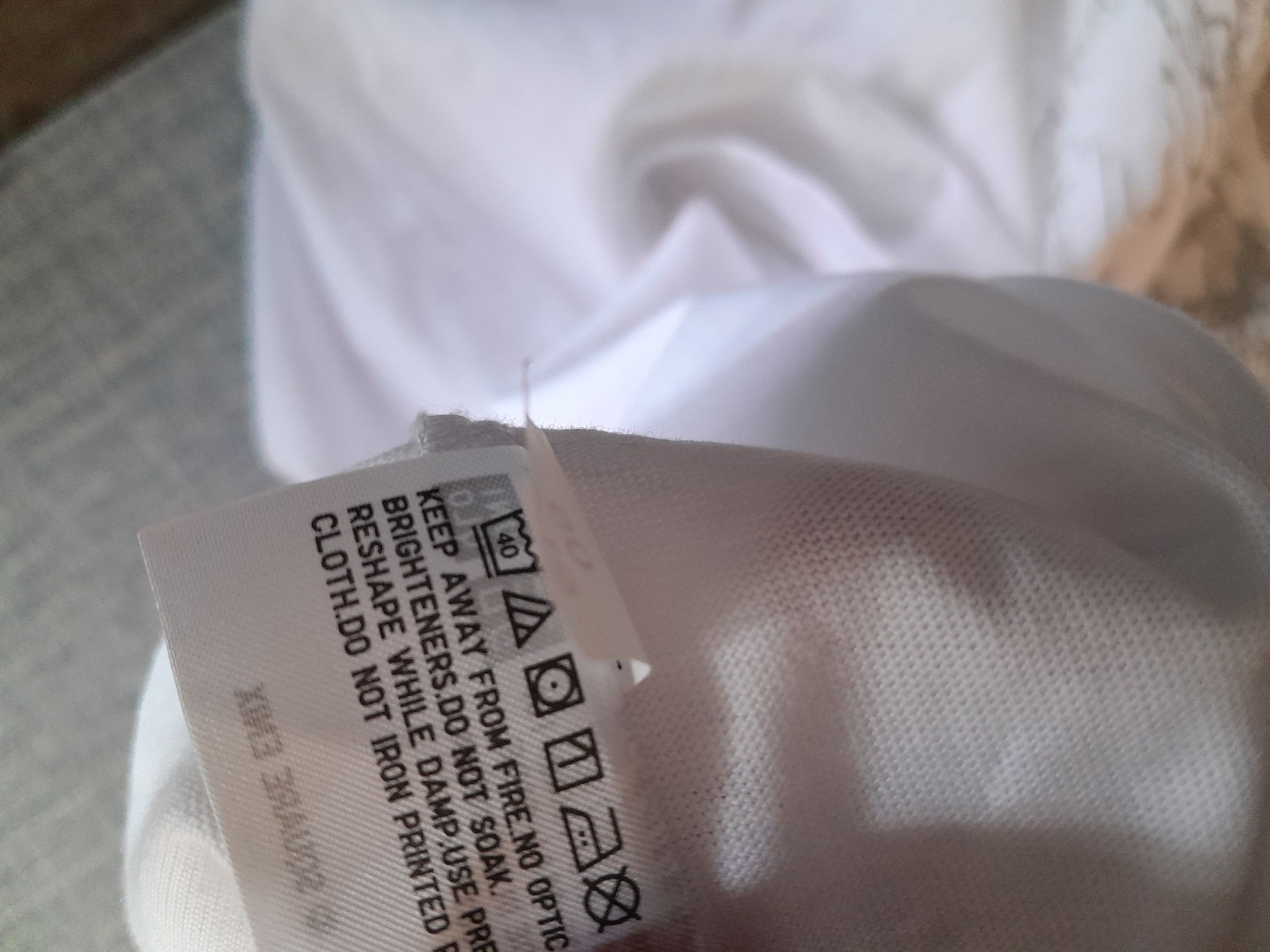 Japanese Brand × Uniqlo UT X Final Fantasy Size US XS / EU 42 / 0 - 9 Thumbnail