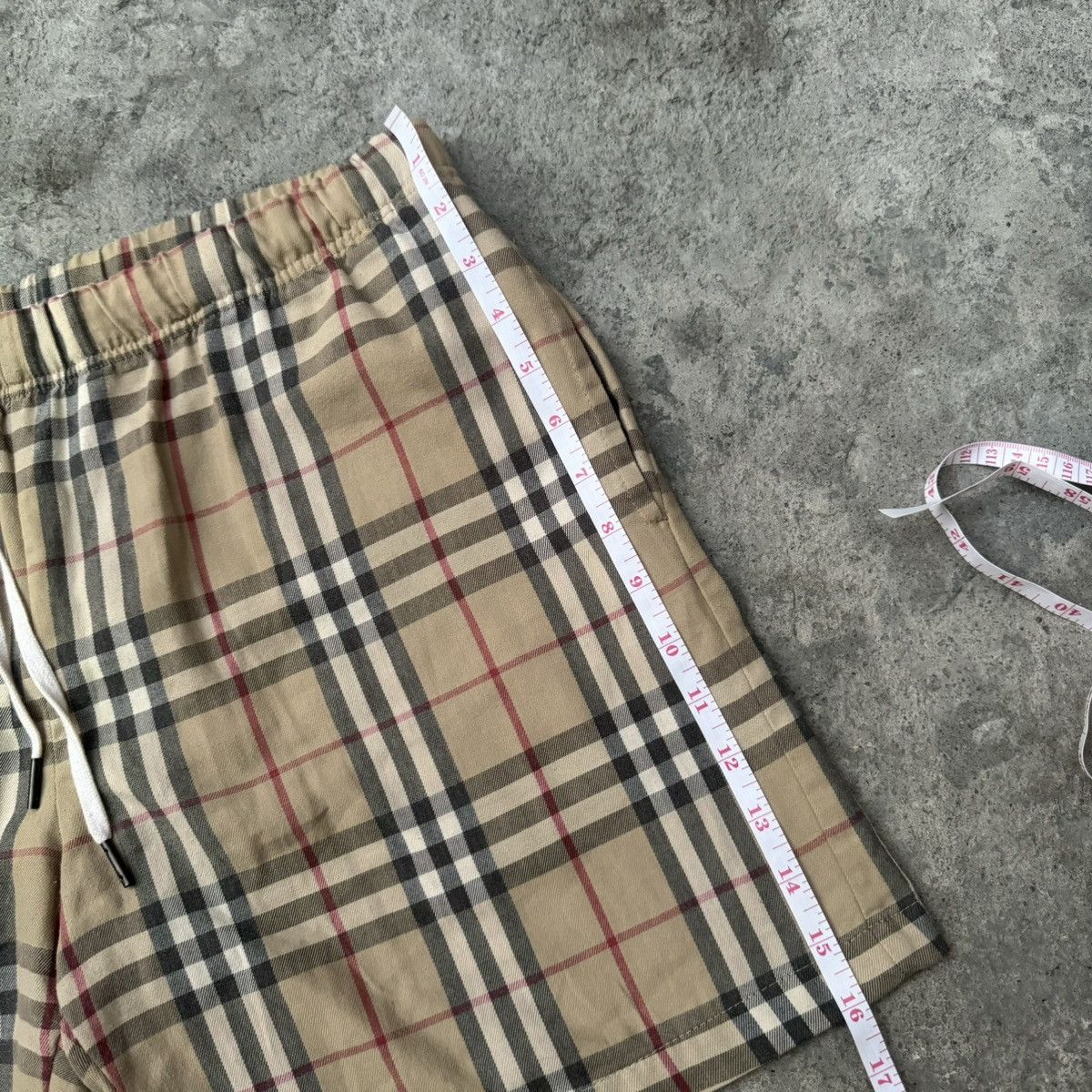Burberry Burberry plaid short vintage Size US 32 / EU 48 - 4 Thumbnail