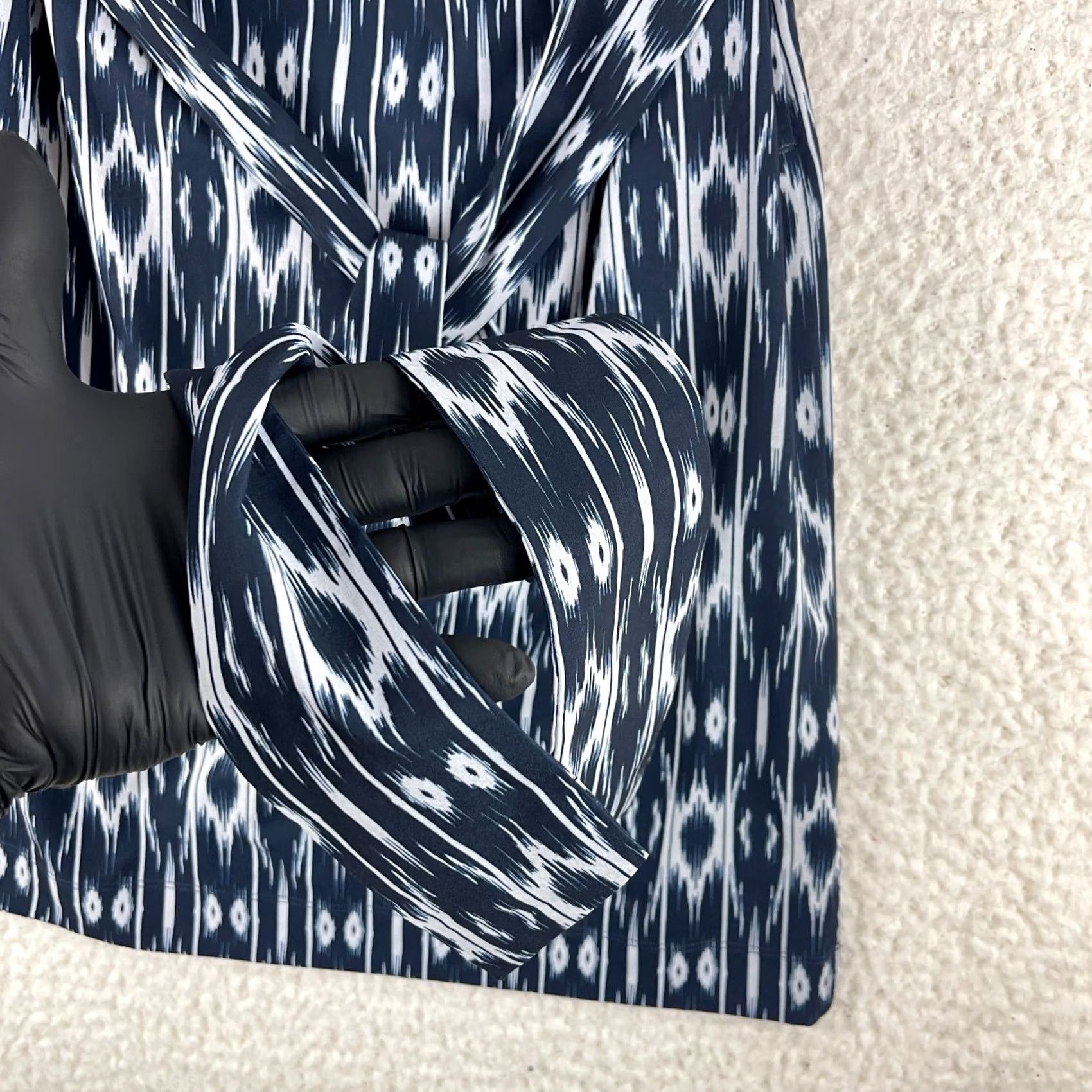Athleta Athleta Blue Ikat Strapless Anywhere Dress Womens Size 6 Pullover Stretch Short Sundress Belted Machine Washable Size M / US 6-8 / IT 42-44 - 6 Thumbnail