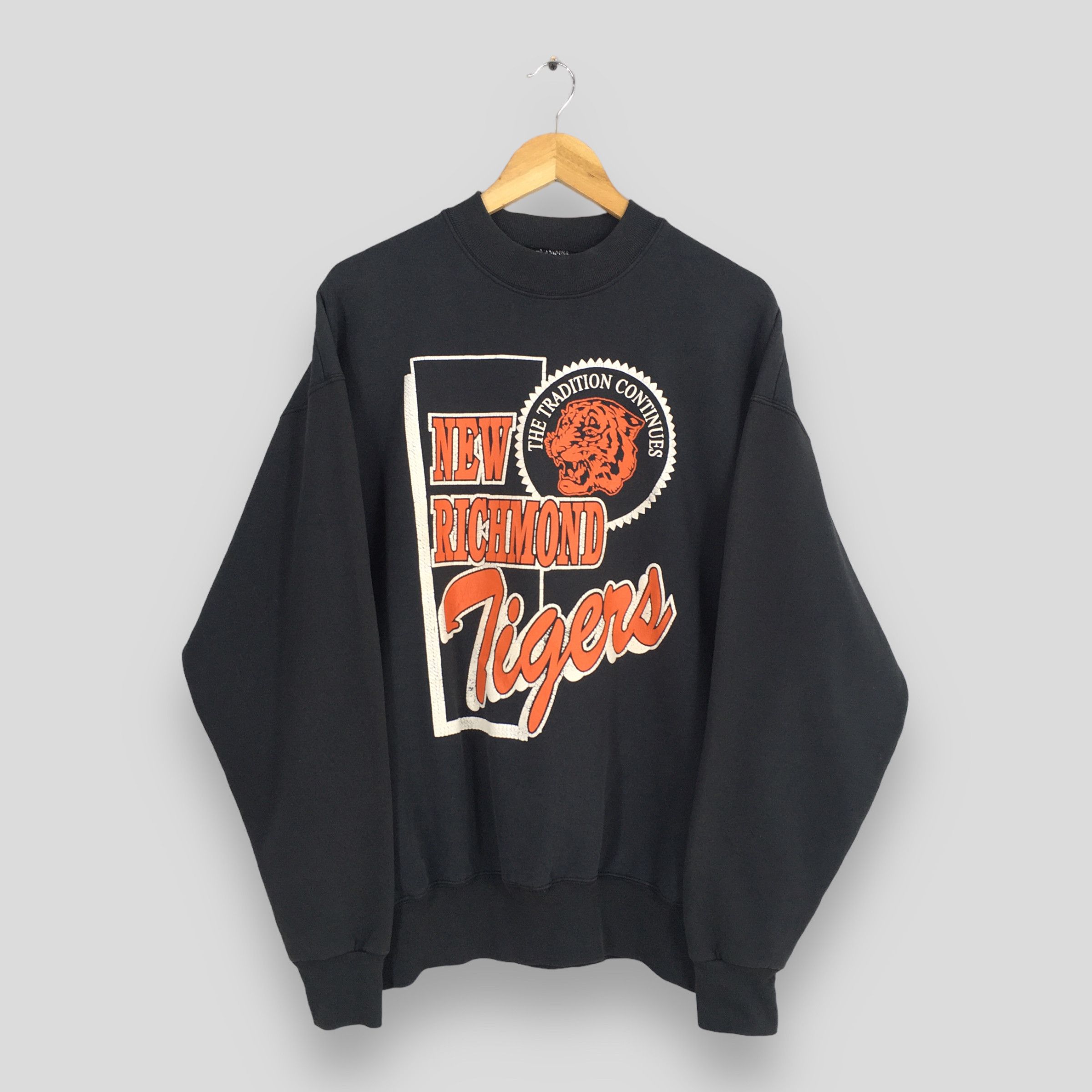 Fruit Of The Loom Vintage New Richmond Tigers High School Sweater XLarge Size US XL / EU 56 / 4 - 1 Thumbnail