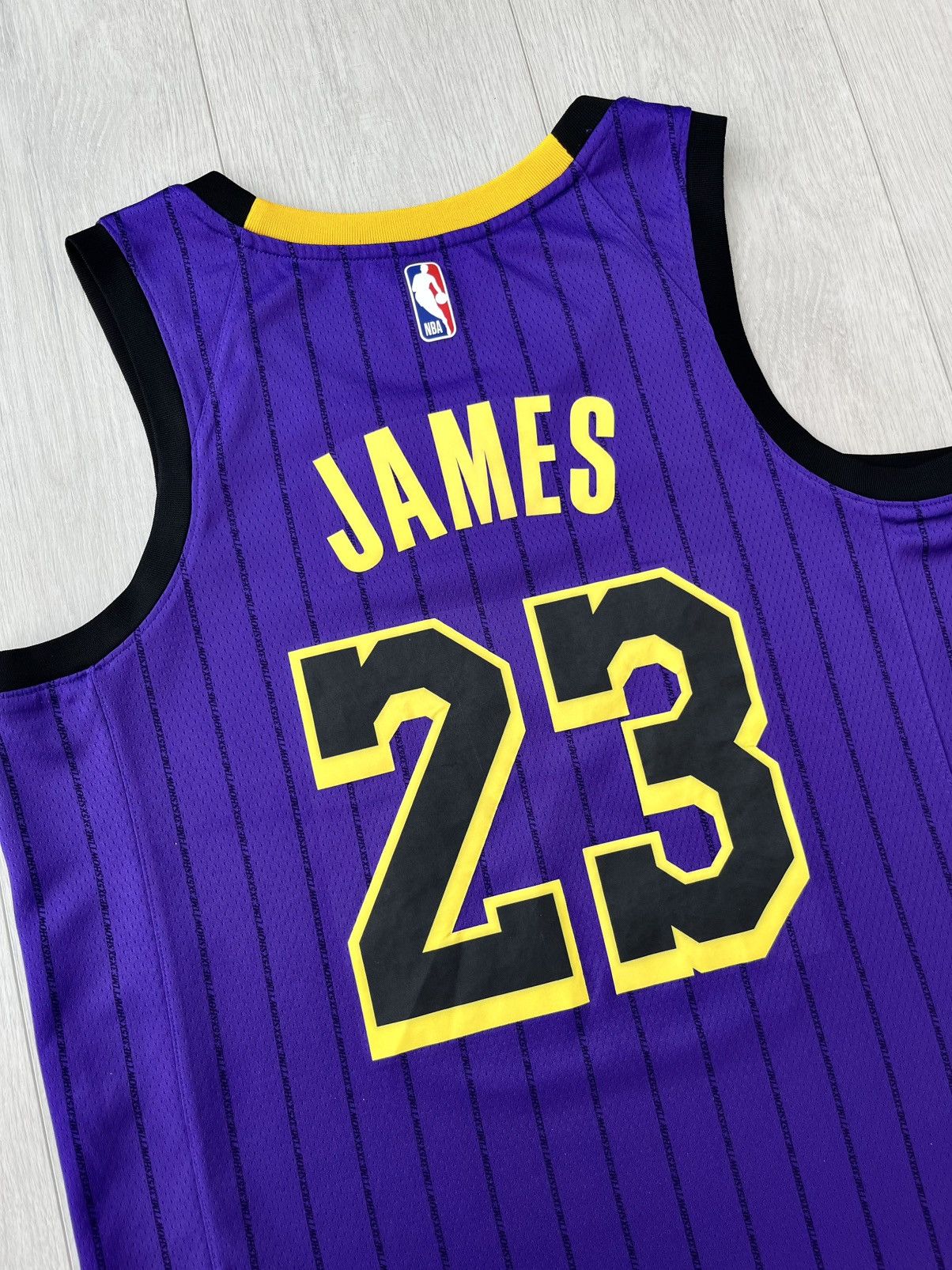 NBA Lakers LeBron James #23 NBA City Edition Basketball Jersey Size US M / EU 48-50 / 2 - 4 Thumbnail