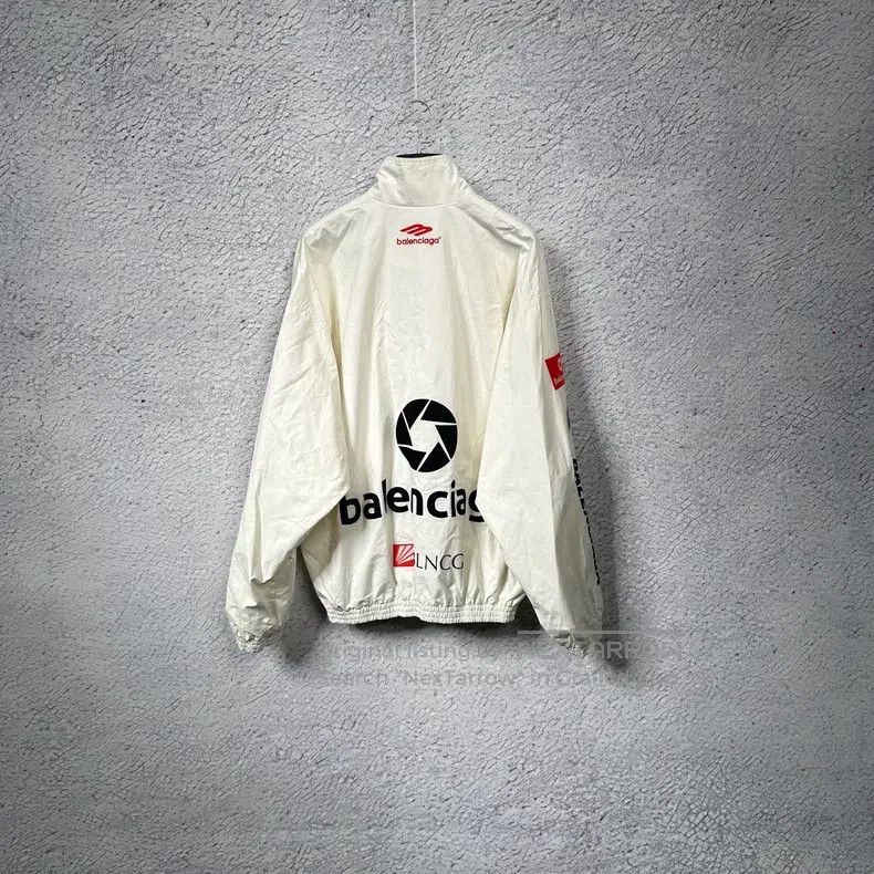 Balenciaga Balenciaga White racing logo embroidered zipper jacket Size US S / EU 44-46 / 1 - 4 Thumbnail