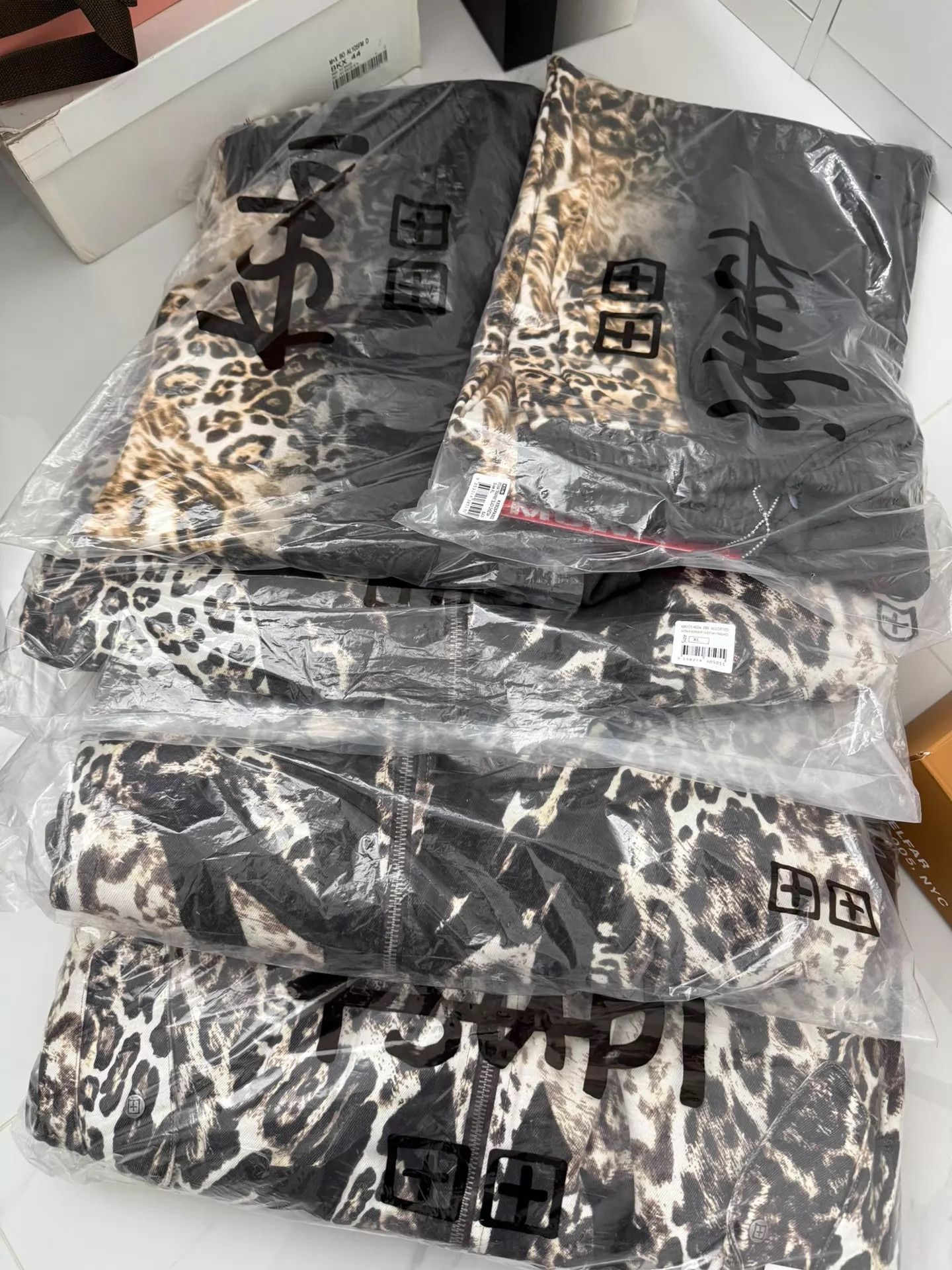 Mowalola mowalola x ksubi NY logo leopard print bomber XL/XXL new Size US XL / EU 56 / 4 - 7 Thumbnail