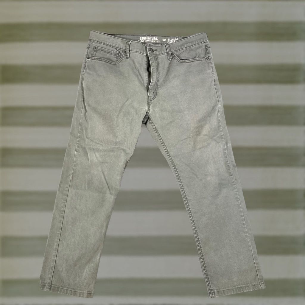 Levi's Levi's Signature S47 Tapered Jeans Mens 38X32 Green Denim Waistband Stretch Logo Medium Wash 5-Pocket Design Regular Fit Distinctive 90s Outdoor Mens Size US 38 / EU 54 - 1 Thumbnail
