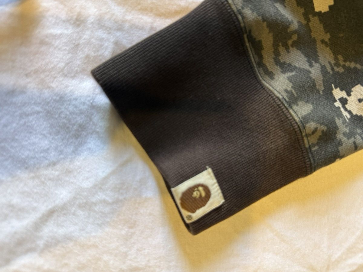 Bape A Bathing Ape BAPE Camouflage Pullover Hoodie Logo Graphic Size US L / EU 52-54 / 3 - 5 Thumbnail