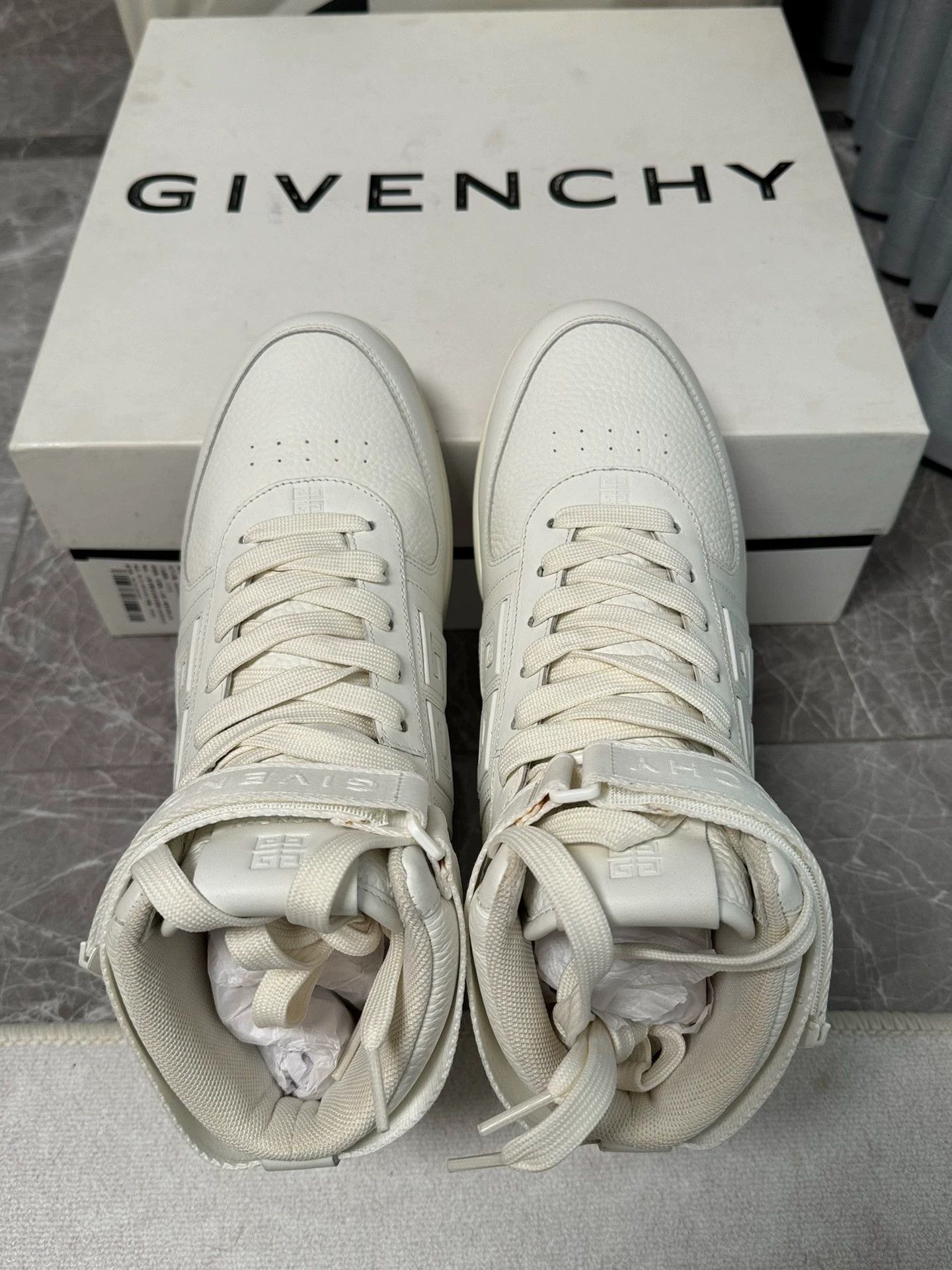 Givenchy Givenchy 4G Logo High Top Sneakers White 42 Size US 9 / EU 42 - 8 Thumbnail