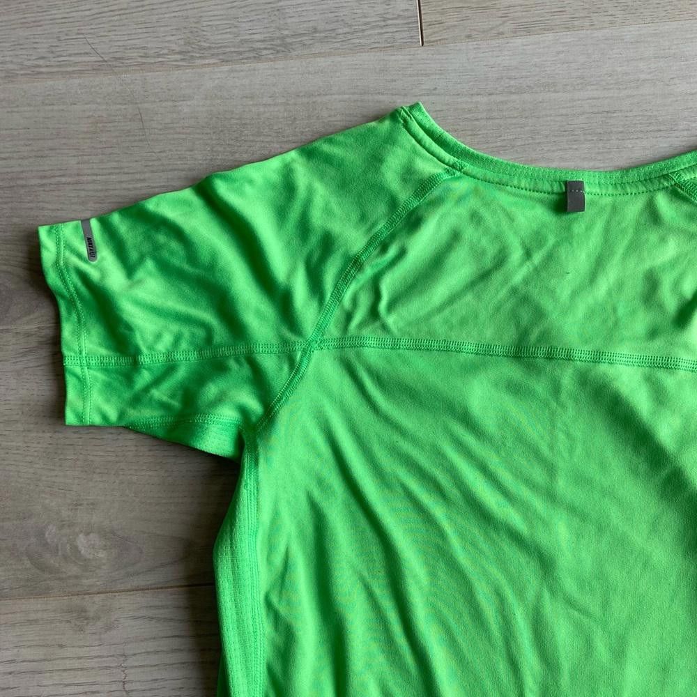 Nike Nike Women's Dri-FIT Short Sleeve T-Shirt - Vibrant Green Size S / US 4 / IT 40 - 5 Thumbnail