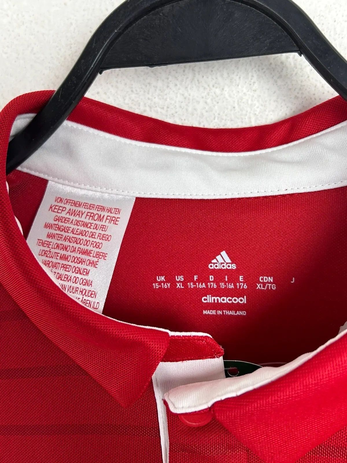 Adidas BNWT Adidas x F.C Bayern Munchen 2016/17 Home Soccer Jersey Size US S / EU 44-46 / 1 - 4 Thumbnail