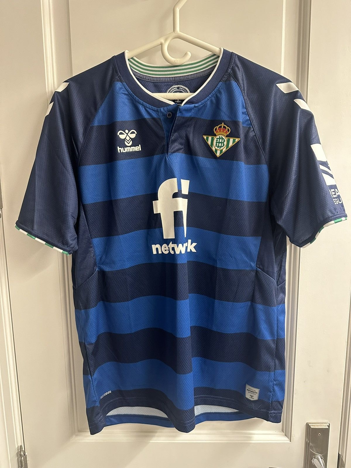 Hummel Real Betis x Humel x Medium x William Carvalho Size US M / EU 48-50 / 2 - 1 Thumbnail