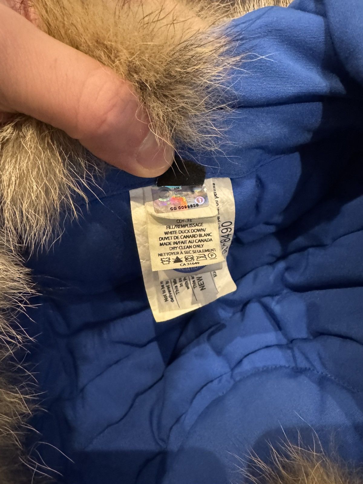 Canada Goose Canada goose REAL fur hat Size ONE SIZE - 7 Thumbnail