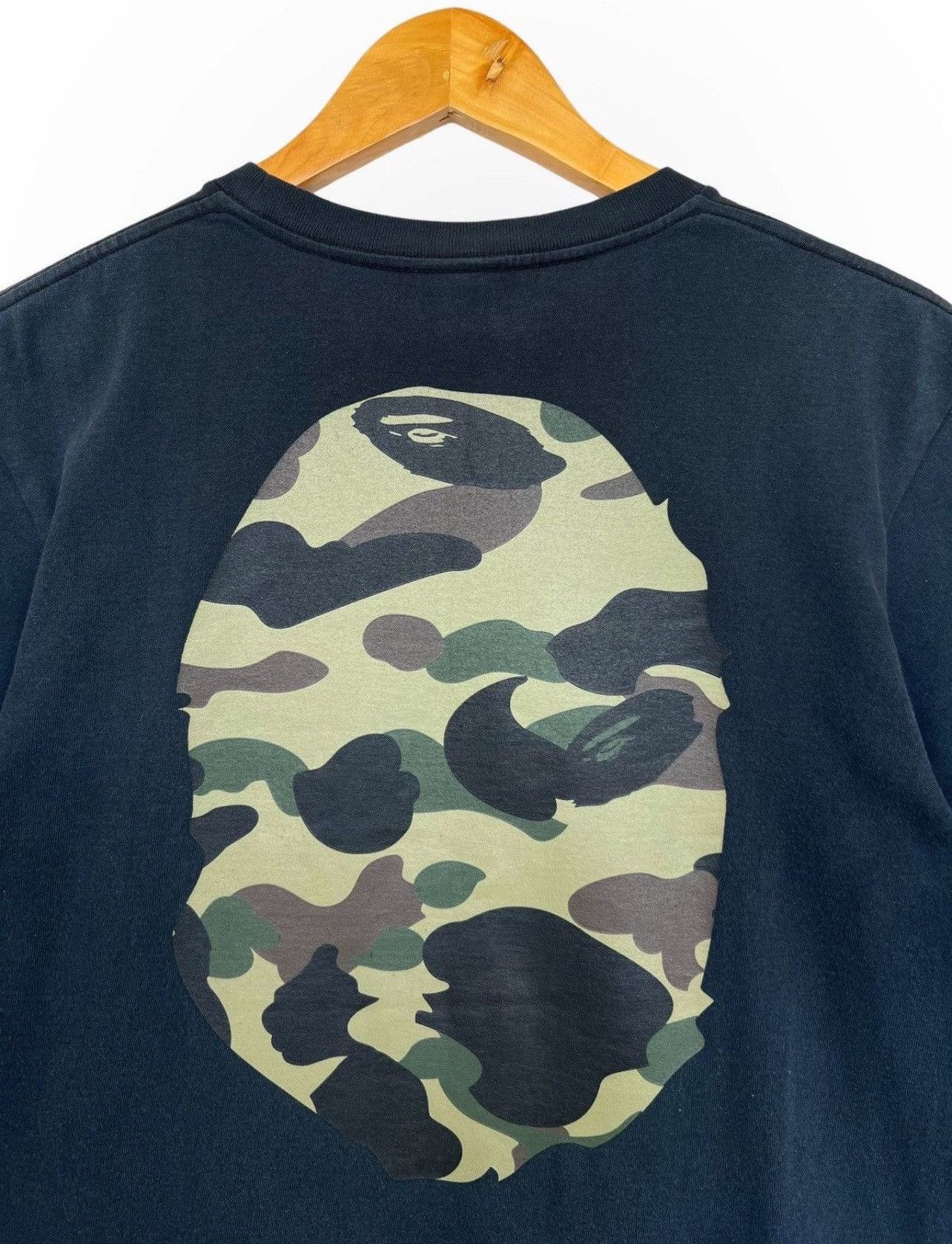 Bape 1st Camo Big Ape Head Tee Size US M / EU 48-50 / 2 - 5 Thumbnail